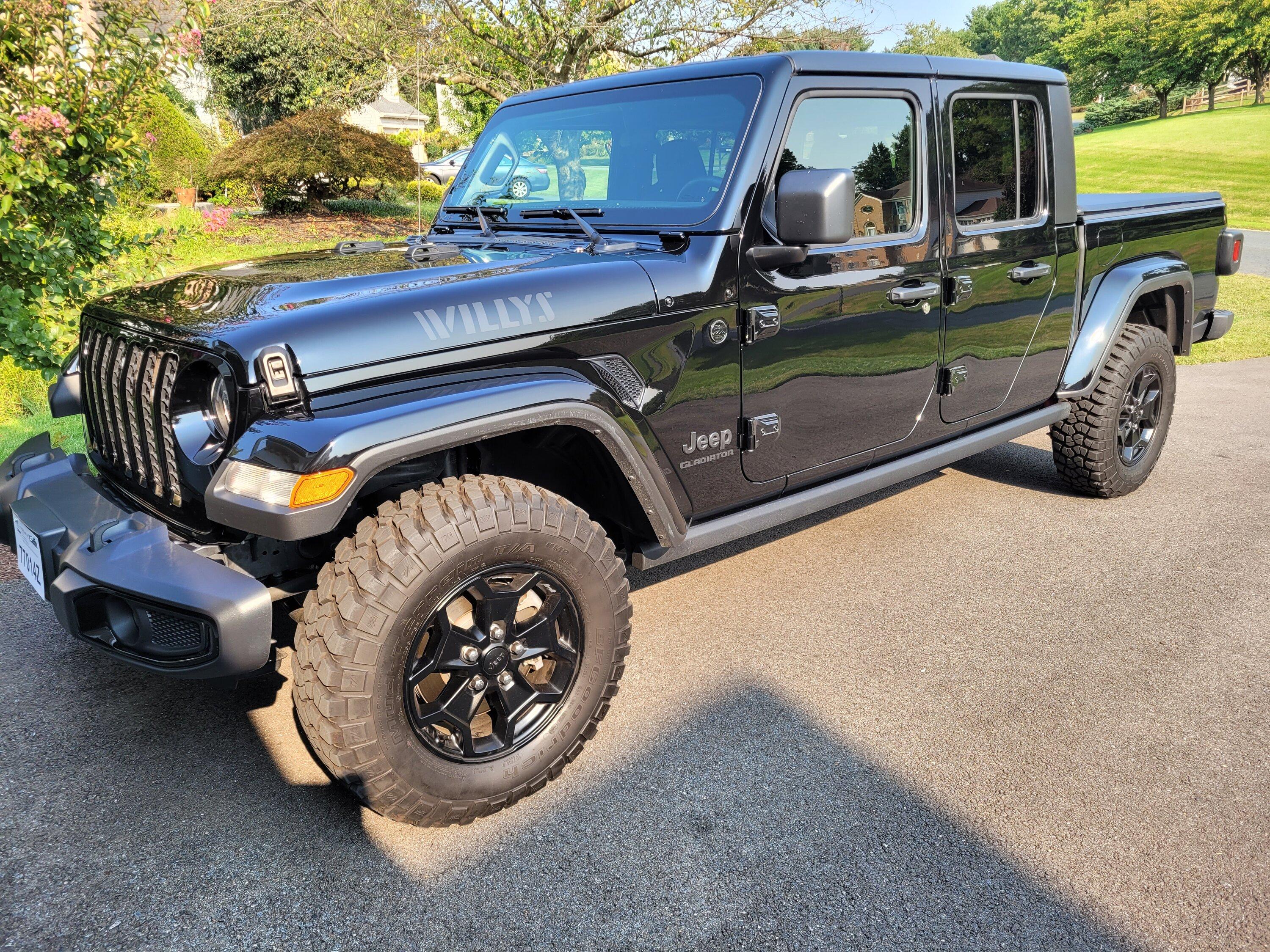 Jeep Gladiator New Willys Rims & Tires 20220917_161226