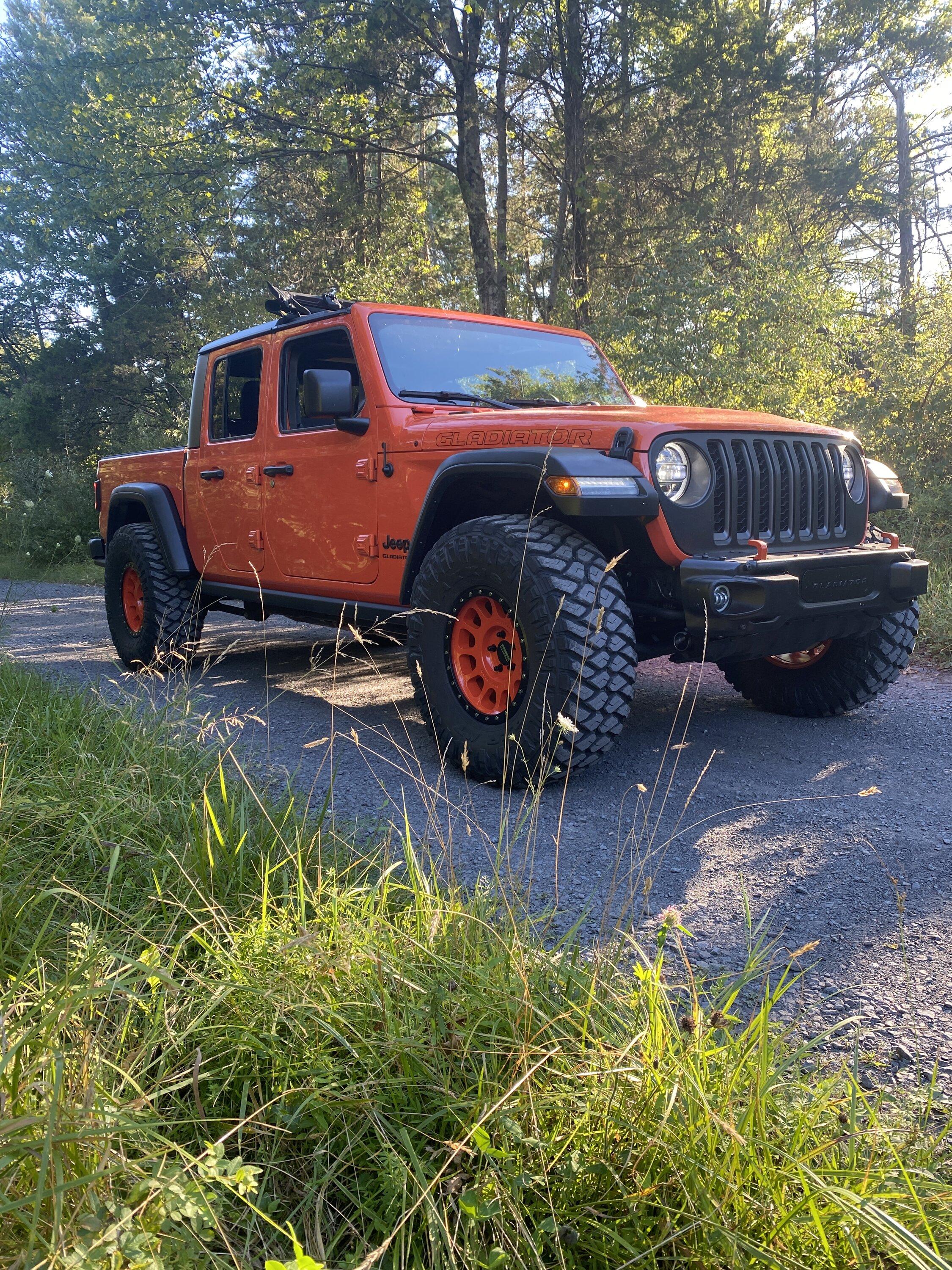 Jeep Gladiator Can anyone tell me the specs on the front shock bolts on a Sport/Overland/Rubicon  VS. The mojave ? A649D324-A5FA-4DA9-9674-FC7D3C16896F