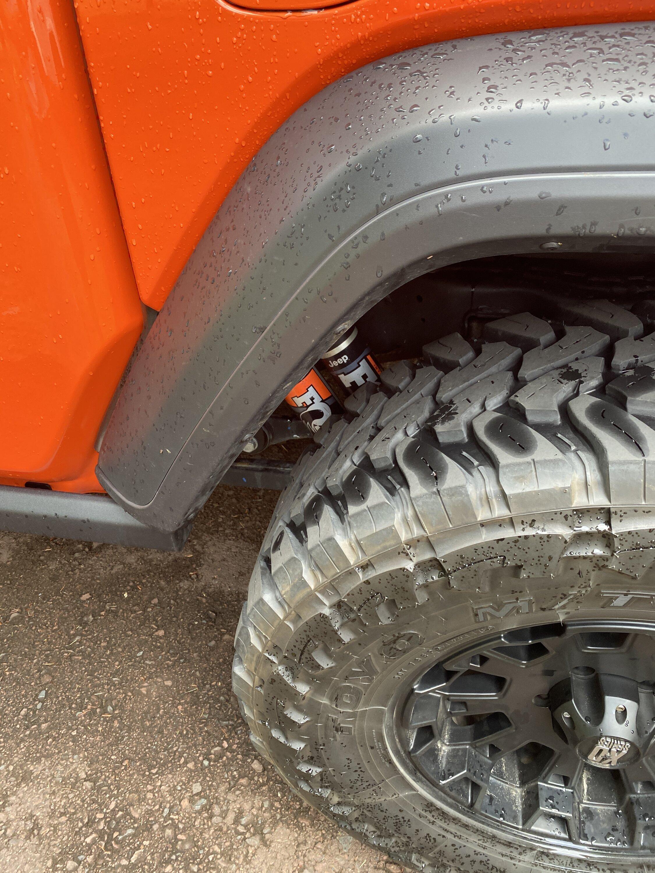 Jeep Gladiator Can anyone tell me the specs on the front shock bolts on a Sport/Overland/Rubicon  VS. The mojave ? 805A41DD-6075-4708-8739-B0DEE367EFAD