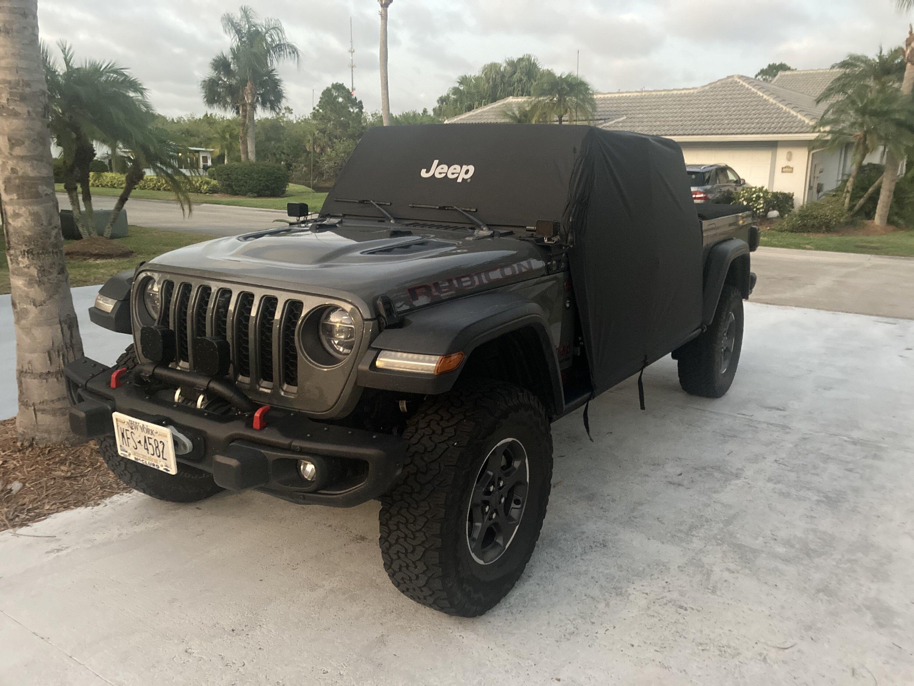Jeep Gladiator Having it all - JTRD sun buggy, trail rig and overlander cab cover