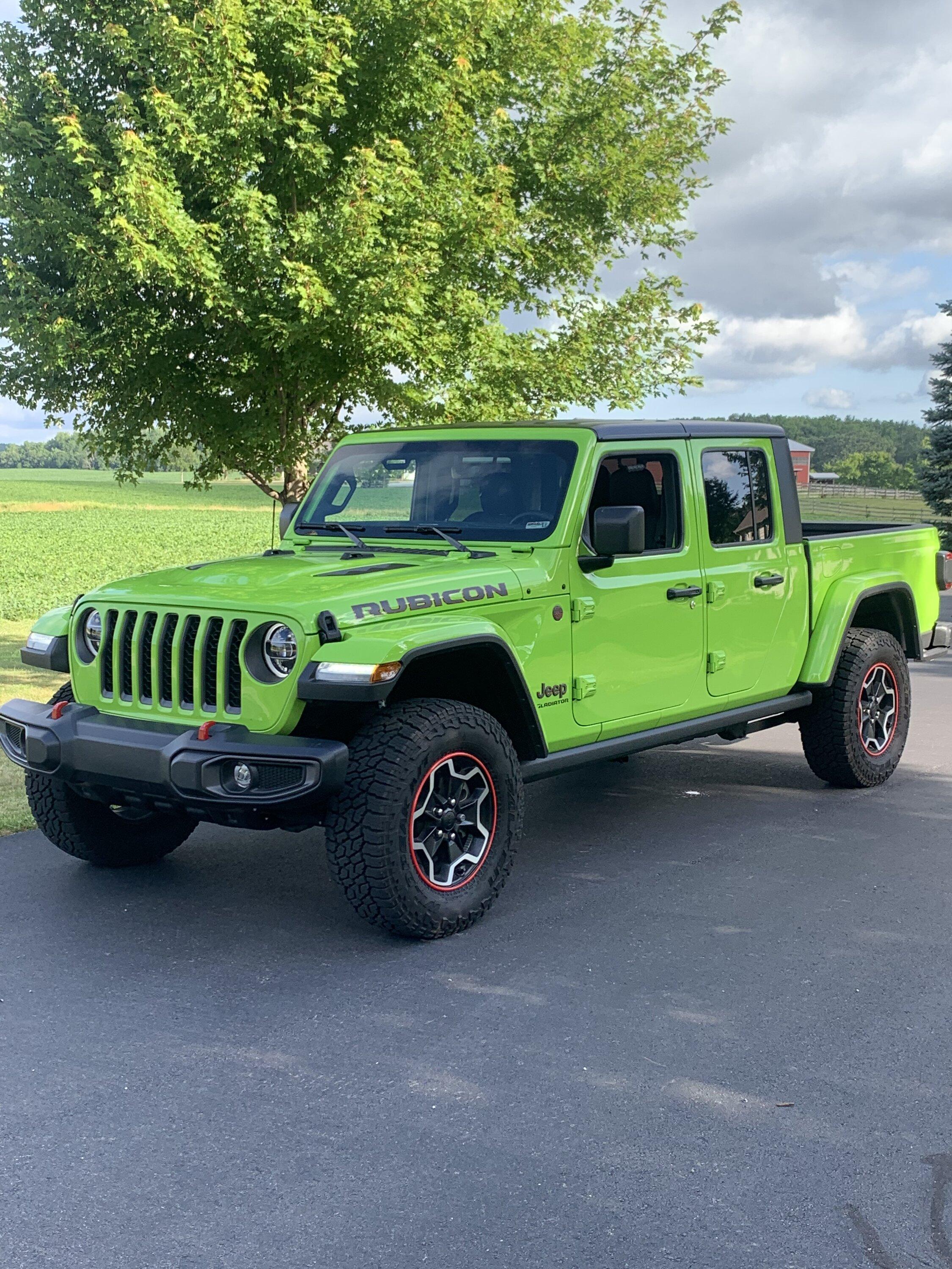 Jeep Gladiator GECKO GREEN Gladiator Club C7813A6C-2647-4861-837F-CD1713C7F83F