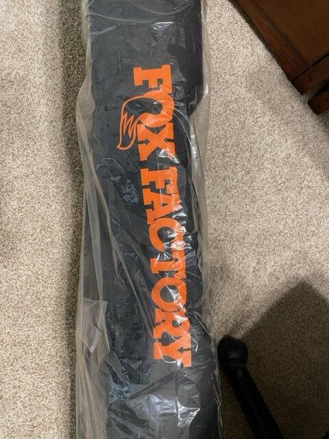 Jeep Gladiator FOX Tailgate Pad - NEW pad3