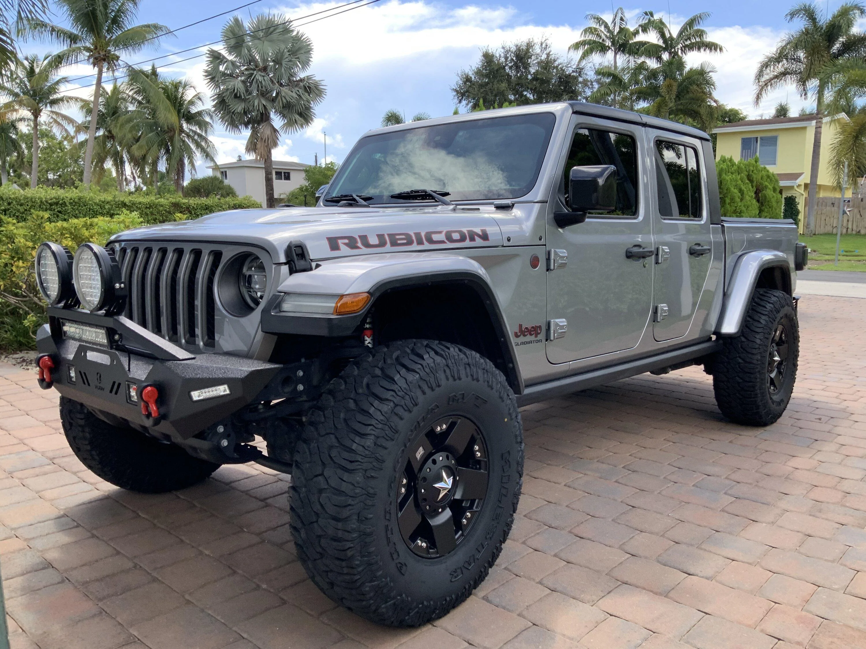 Jeep Gladiator Lets see all those Gladiators with lifts and bigger tires! BDB3FC24-14D2-46F7-ABF5-C89ABF9E8B9C
