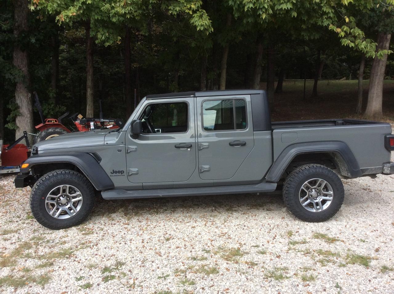 Jeep Gladiator Mopar slotted wheels Glad5