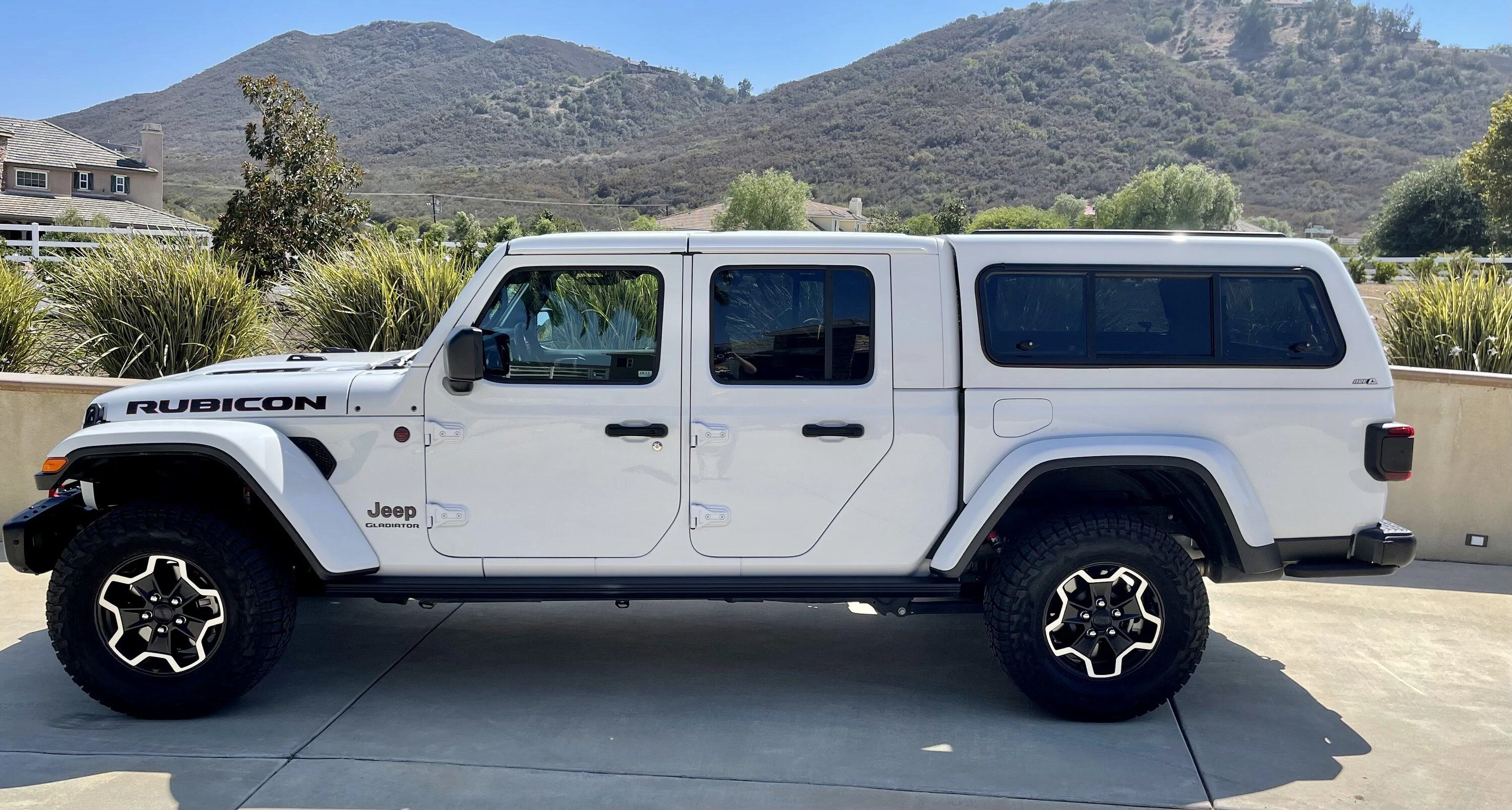 Jeep Gladiator ARE Bed Cap Topper weight requires upgrading to taller rear springs / spring spacers? BC190FBE-583F-497F-B202-CB9BAA622069