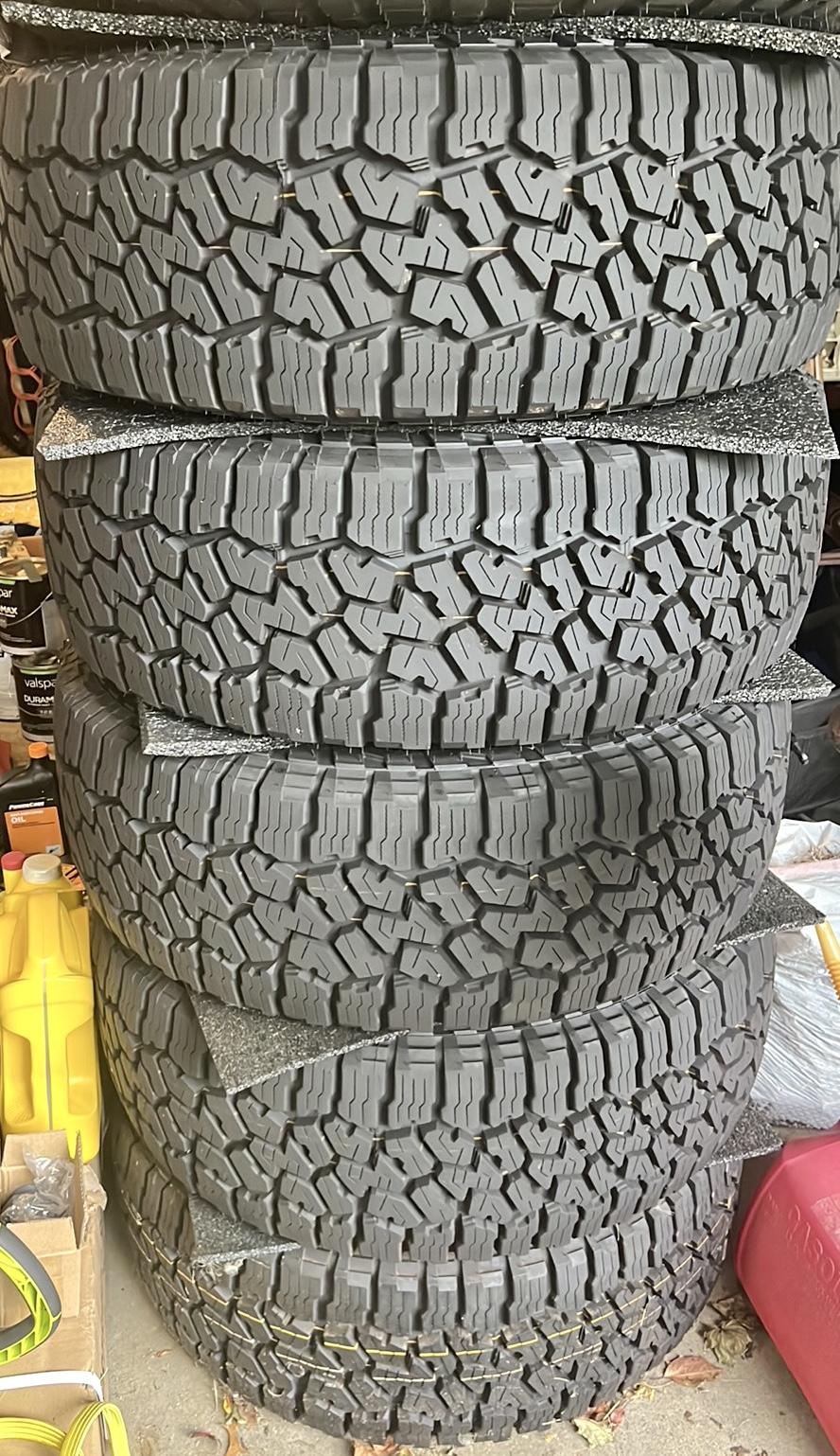Jeep Gladiator FIVE (5) Falken WildPeak AT3W 2094C12B-713E-4814-BF74-A569522728F9