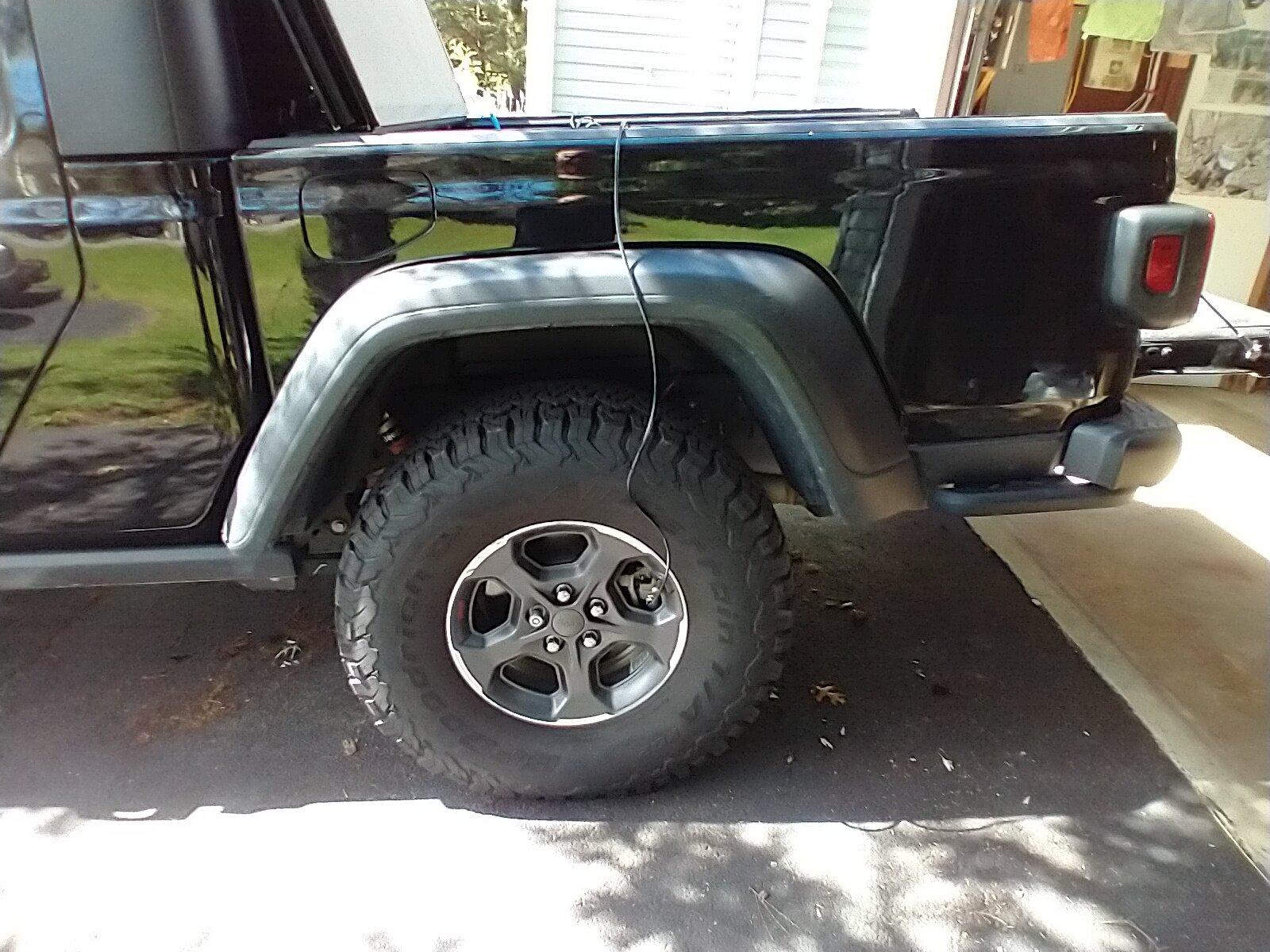 Jeep Gladiator Quite possibly the cheapest 4 tire inflation setup on Amazon IMG_20220924_120046465