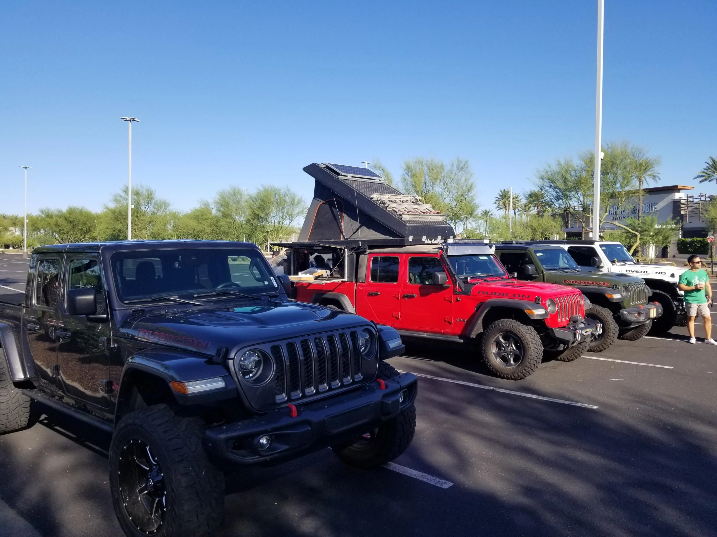 Jeep Gladiator Doing a meet up on Sat at 9am 09/10 20220924_084630