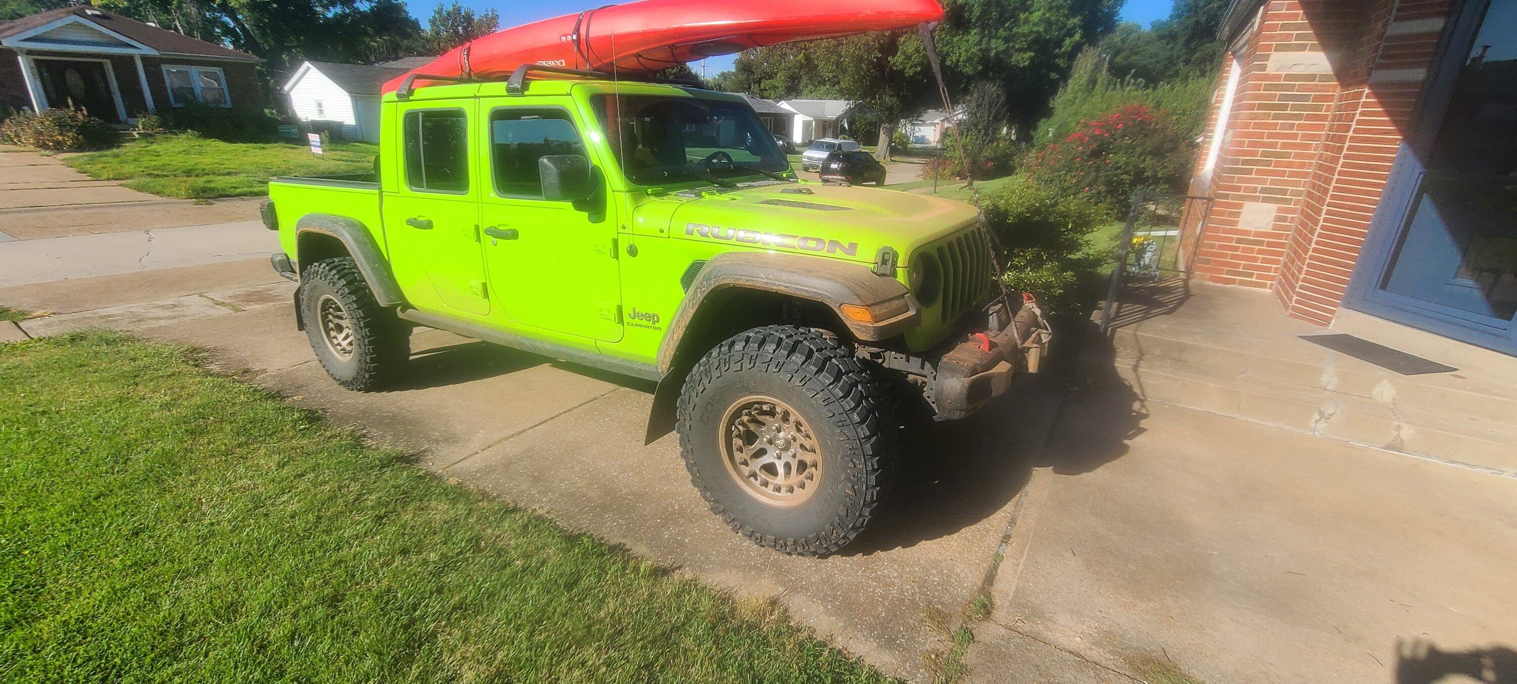 Jeep Gladiator Doing The Dew, AKA Staphy's dumb question thread 20220924_160919