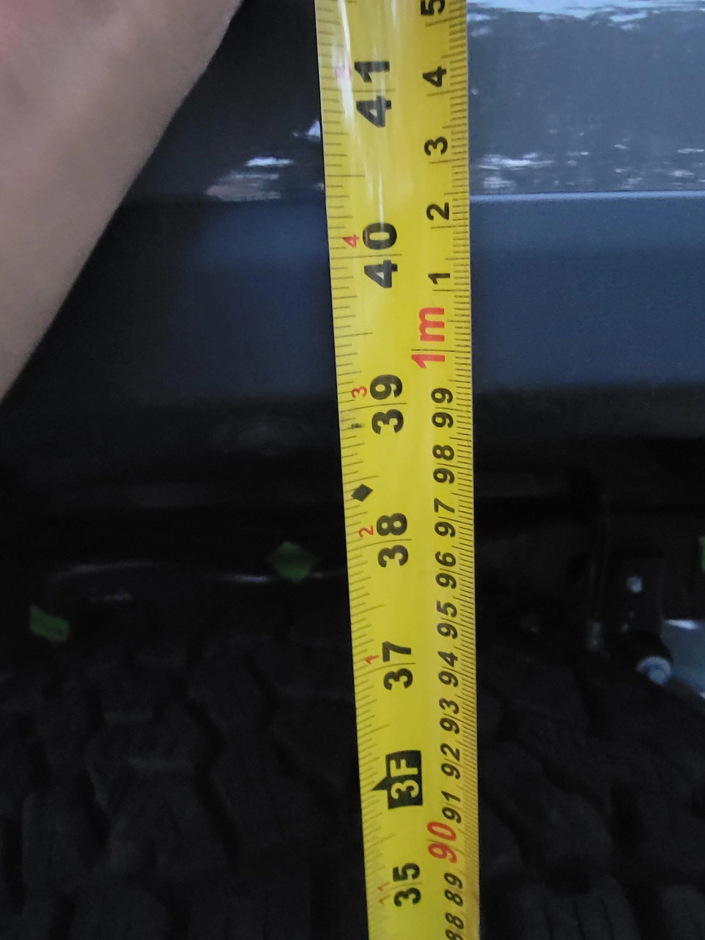 Jeep Gladiator Anyone else notice their bed is not centered? 20220917_192351