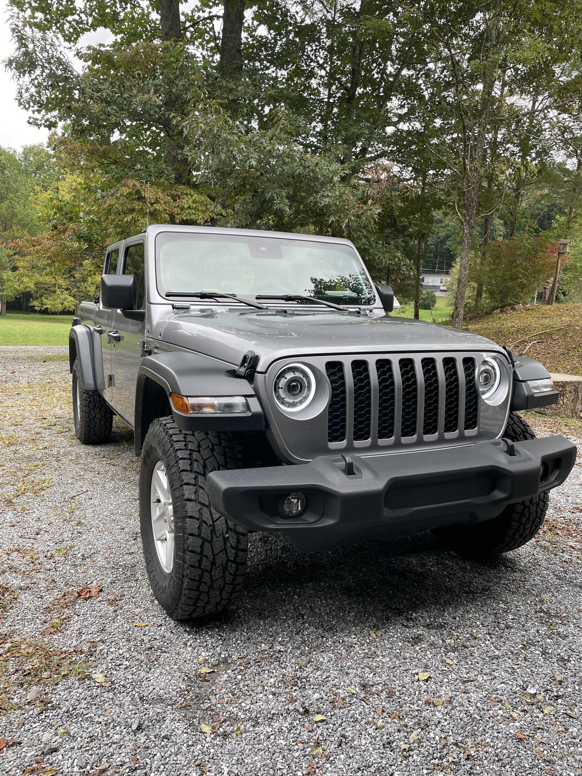 Jeep Gladiator Rubicon fenders on sport s non max tow 0F961916-7D91-4523-88DD-33AF2C2027E8