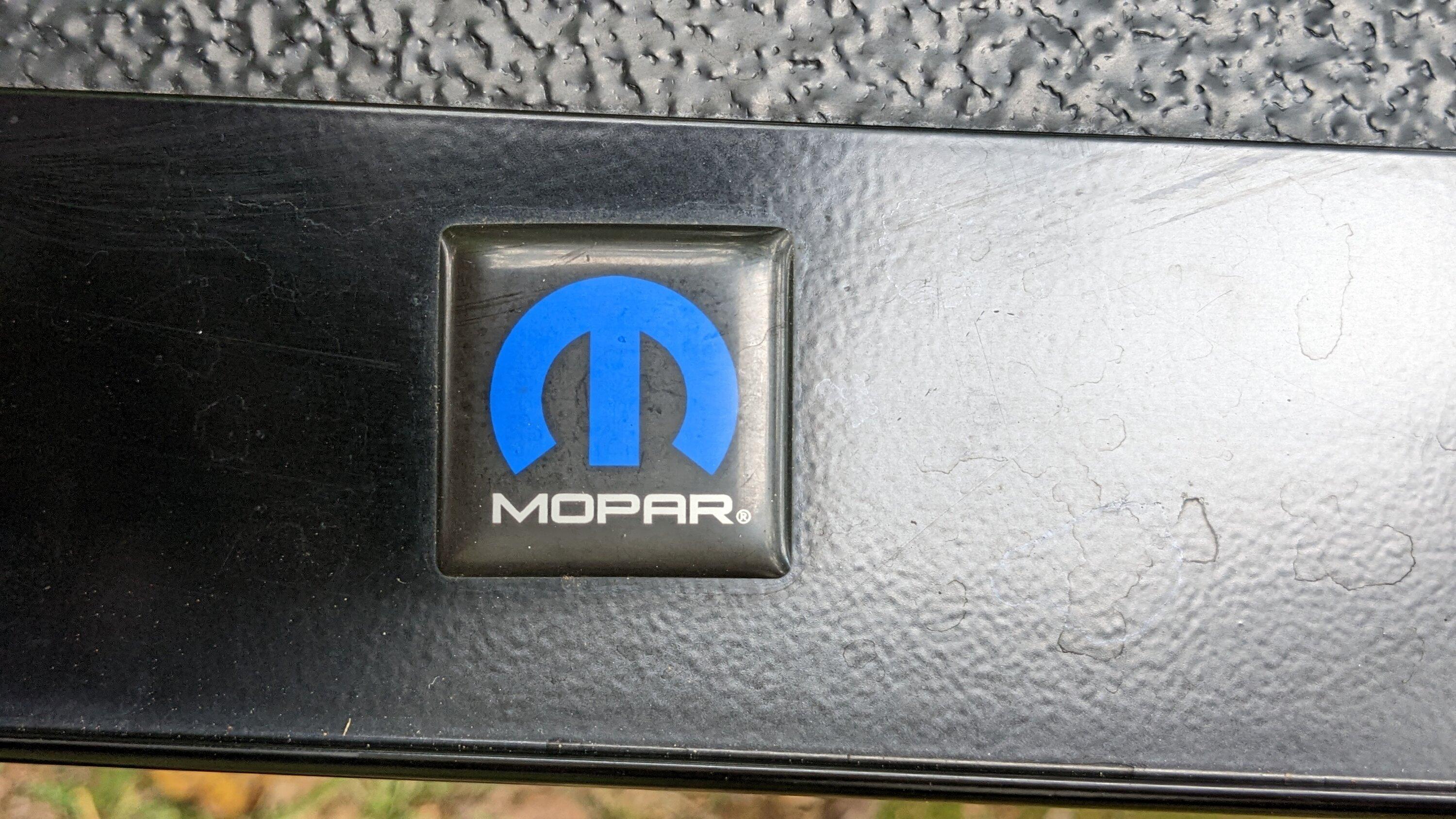 Jeep Gladiator Mopar Tri-Fold Hard Cover $250 PXL_20220925_210112138
