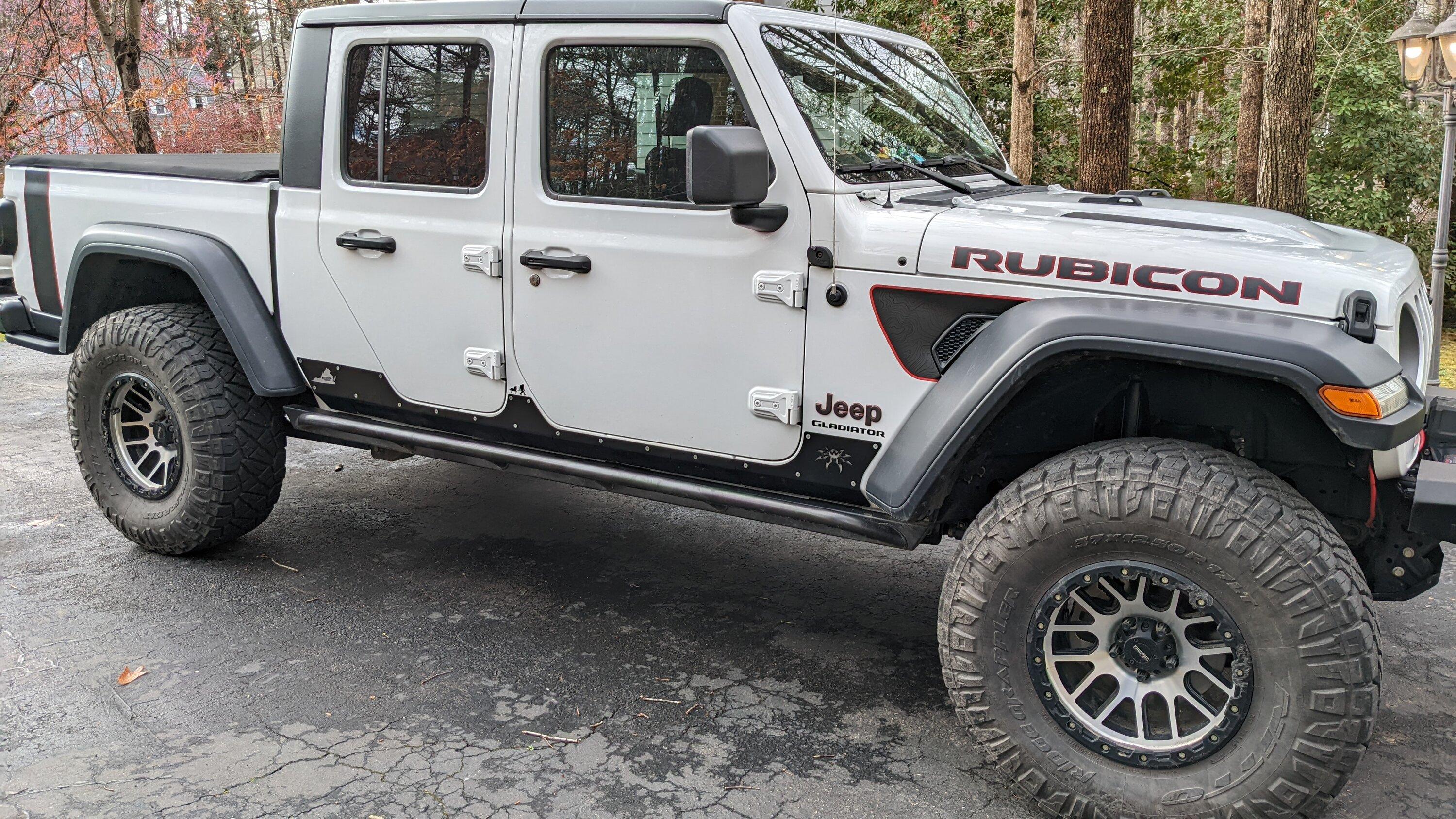 Jeep Gladiator Pic request: machined wheels PXL_20220406_142436224