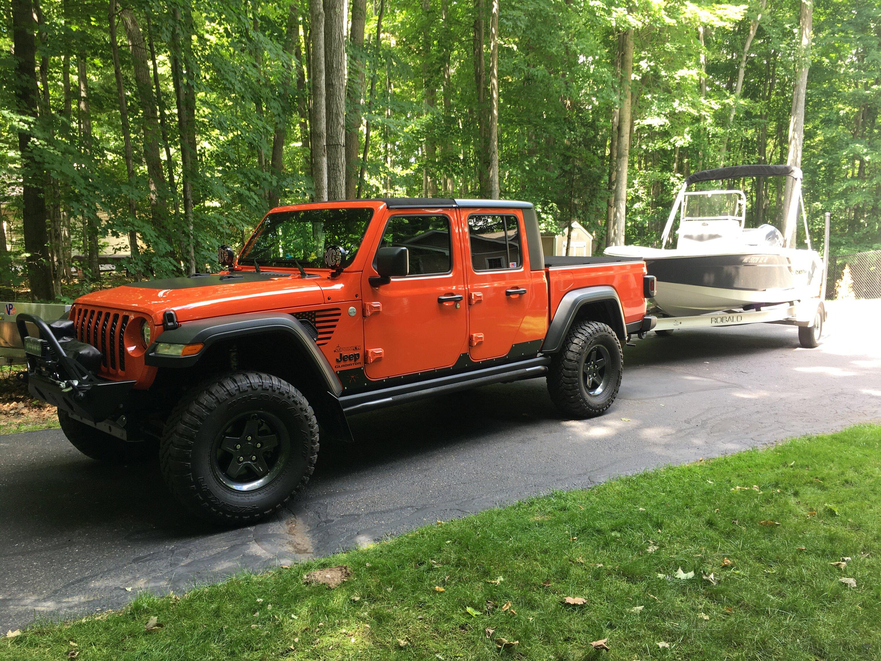 Jeep Gladiator Rubicon High Clearance fenders on Max tow 533270E4-D4CB-4406-8DA8-ABD88BEAD90D