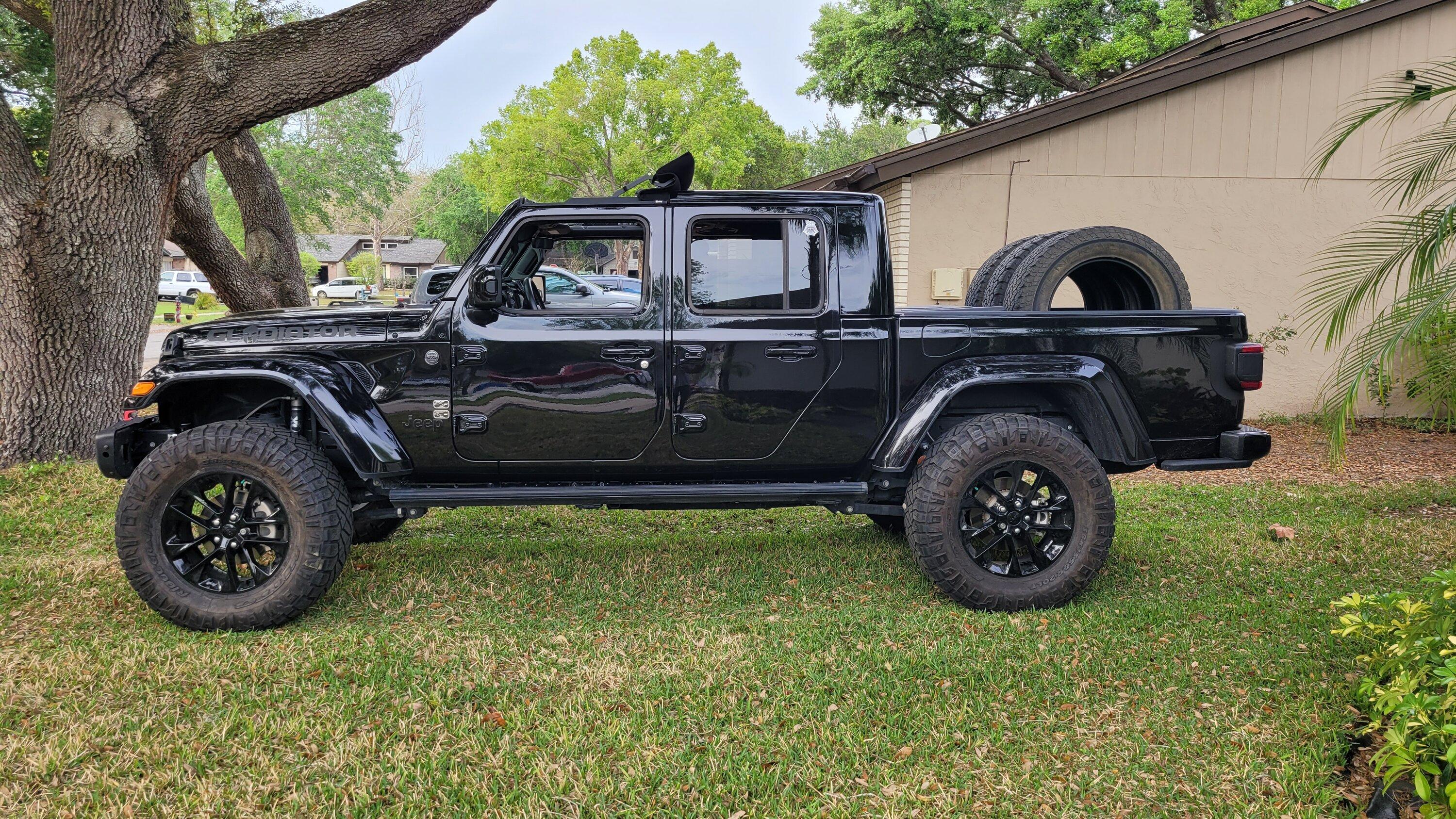 Jeep Gladiator High Altitude's with bigger rubber on stock wheels 20220311_170024