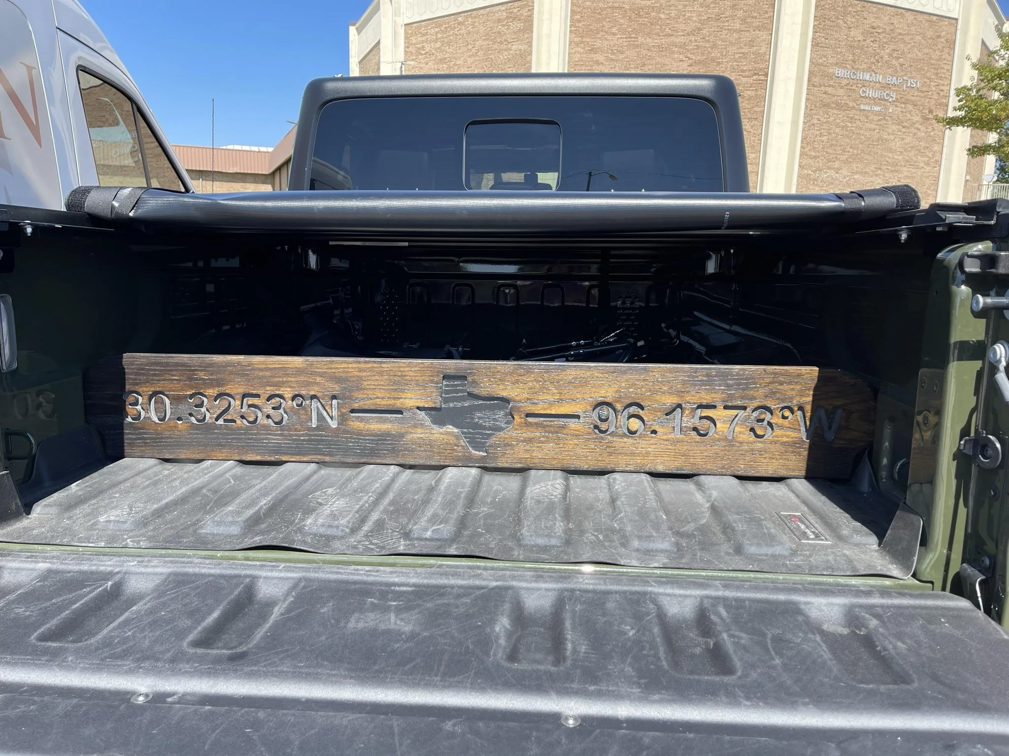 Jeep Gladiator The Ultimate Bed Divider for a Texas Trail Gladiator IMG_6301