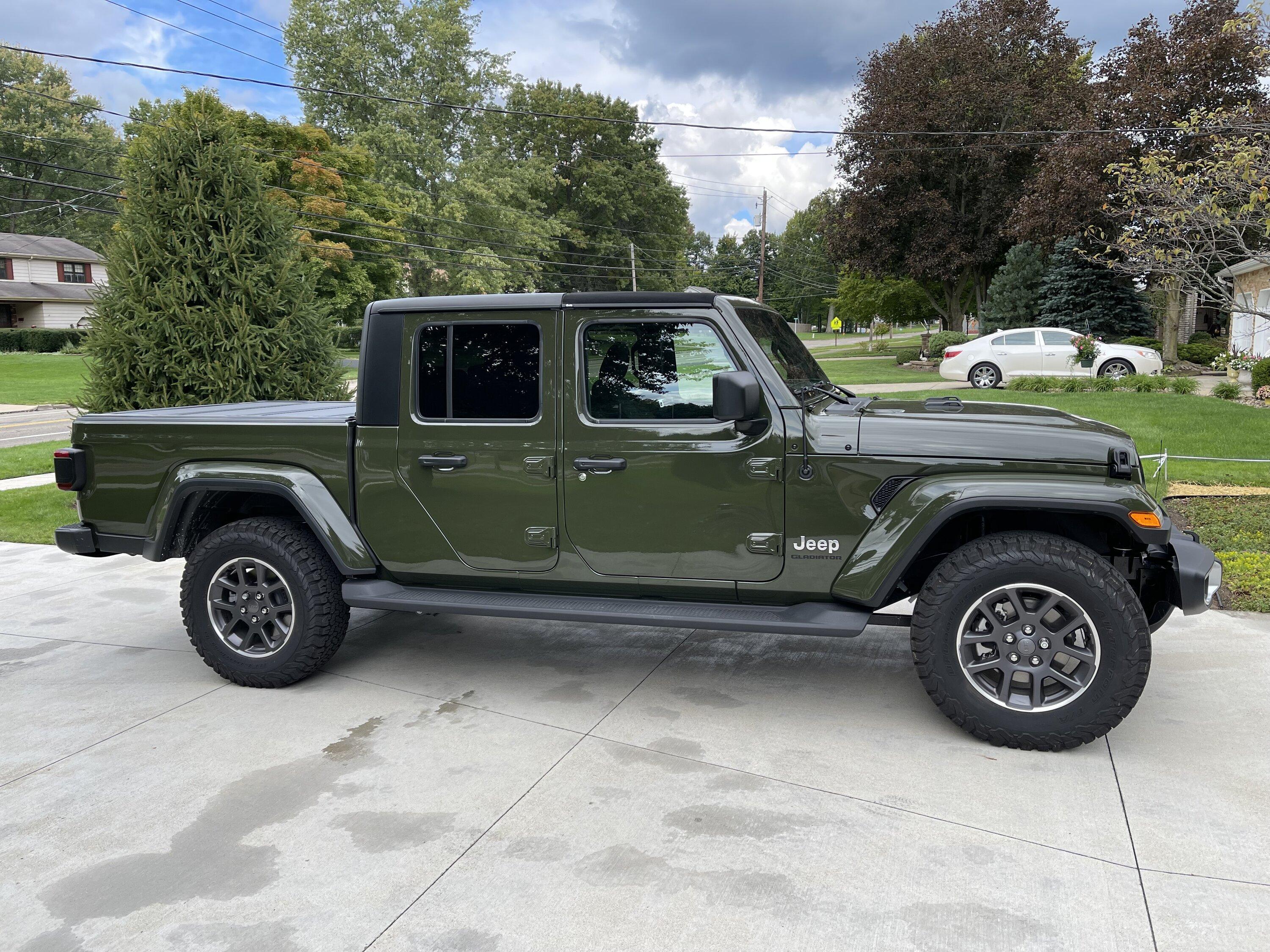 Jeep Gladiator Max tire size using OEM wheel IMG_3636