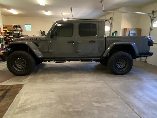 Jeep Gladiator Looking for someone with 2" Lift w/ 35 & 37s IMG_6184