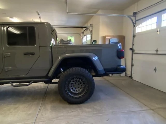 Jeep Gladiator Looking for someone with 2" Lift w/ 35 & 37s IMG_6185