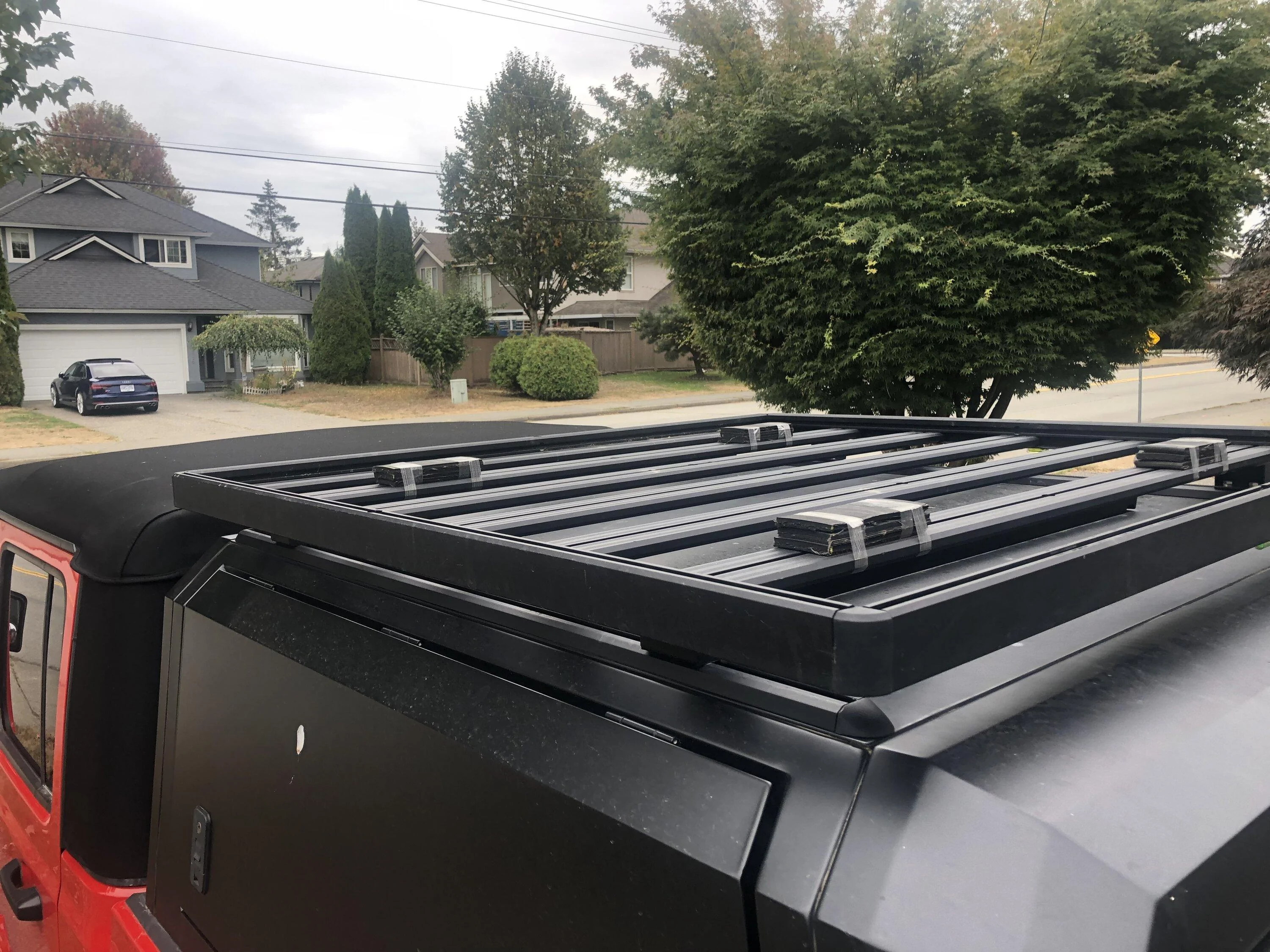 Jeep Gladiator Smartcap platform rack $1000 cdn E2CA9A36-16F6-4060-A3EA-0C115BA536FC