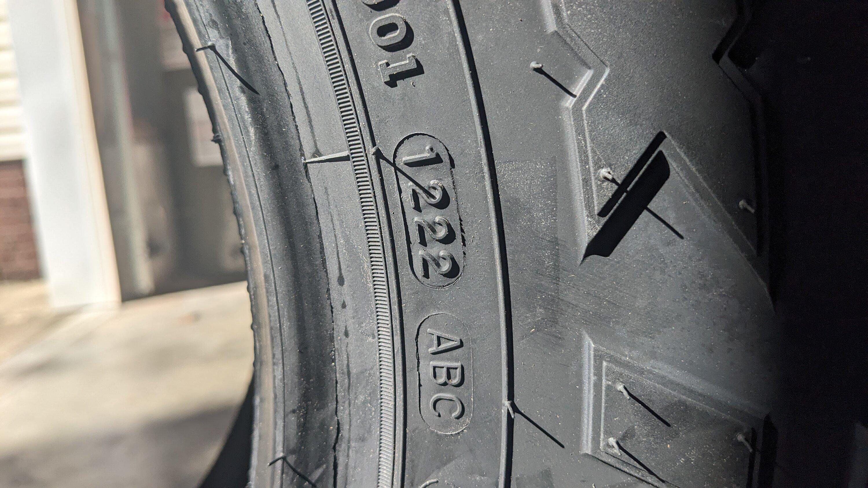 Jeep Gladiator Possible tire scam? maxxis razr mt PXL_20220929_151321281.MP