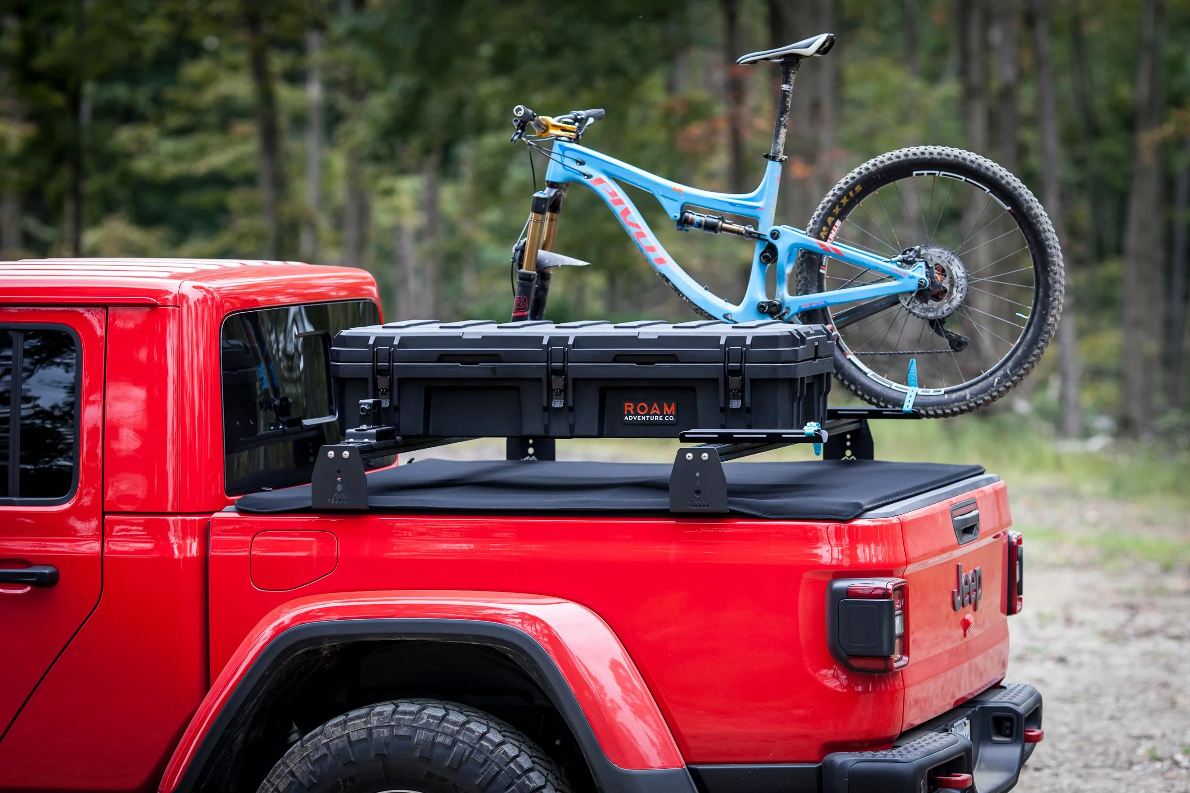 Jeep Gladiator KB Voodoo PRO-X Crossbars Gladiator HRC PRO-X with Roam Box -8
