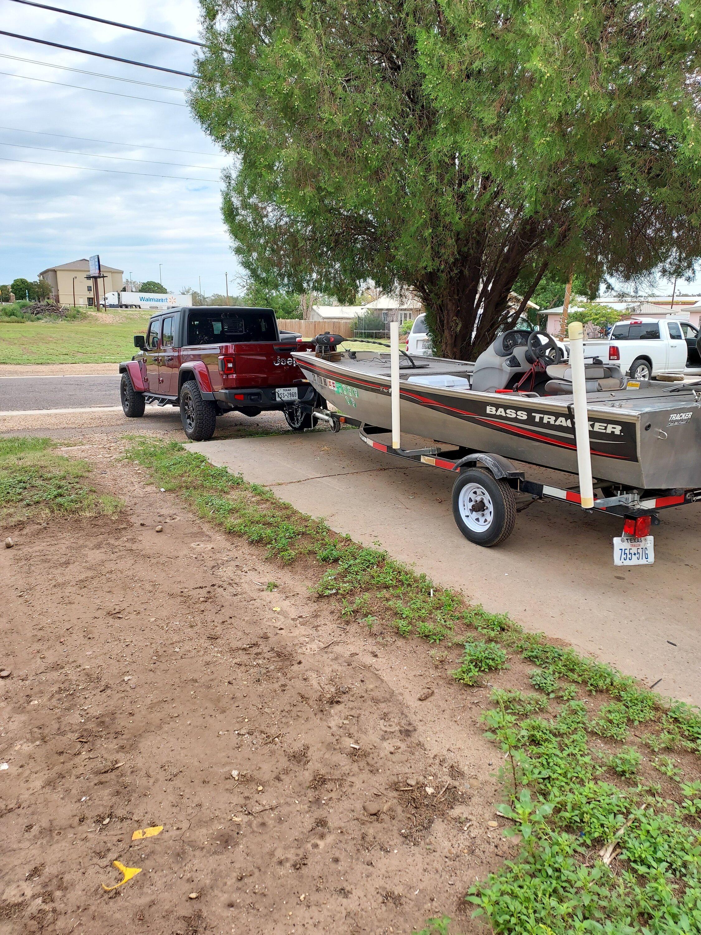 Jeep Gladiator So, what is everybody towing? 20220827_121119
