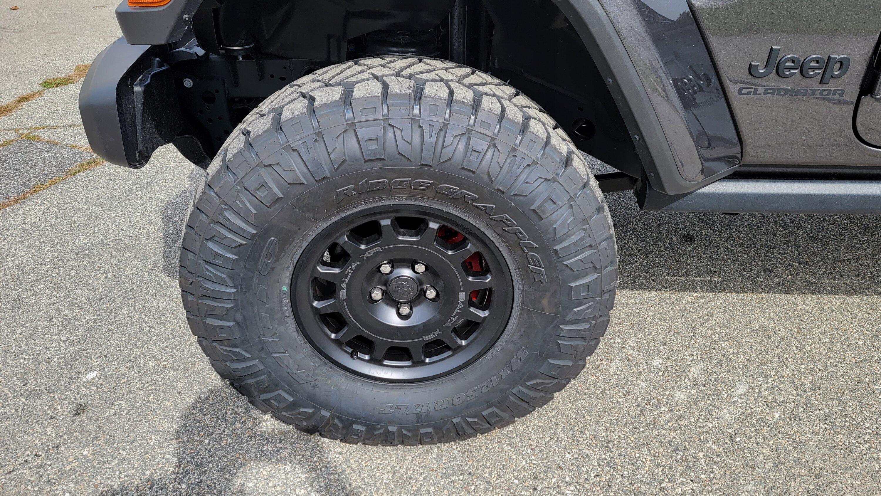 Jeep Gladiator Sport S - Samsquanch build 20220930_130051
