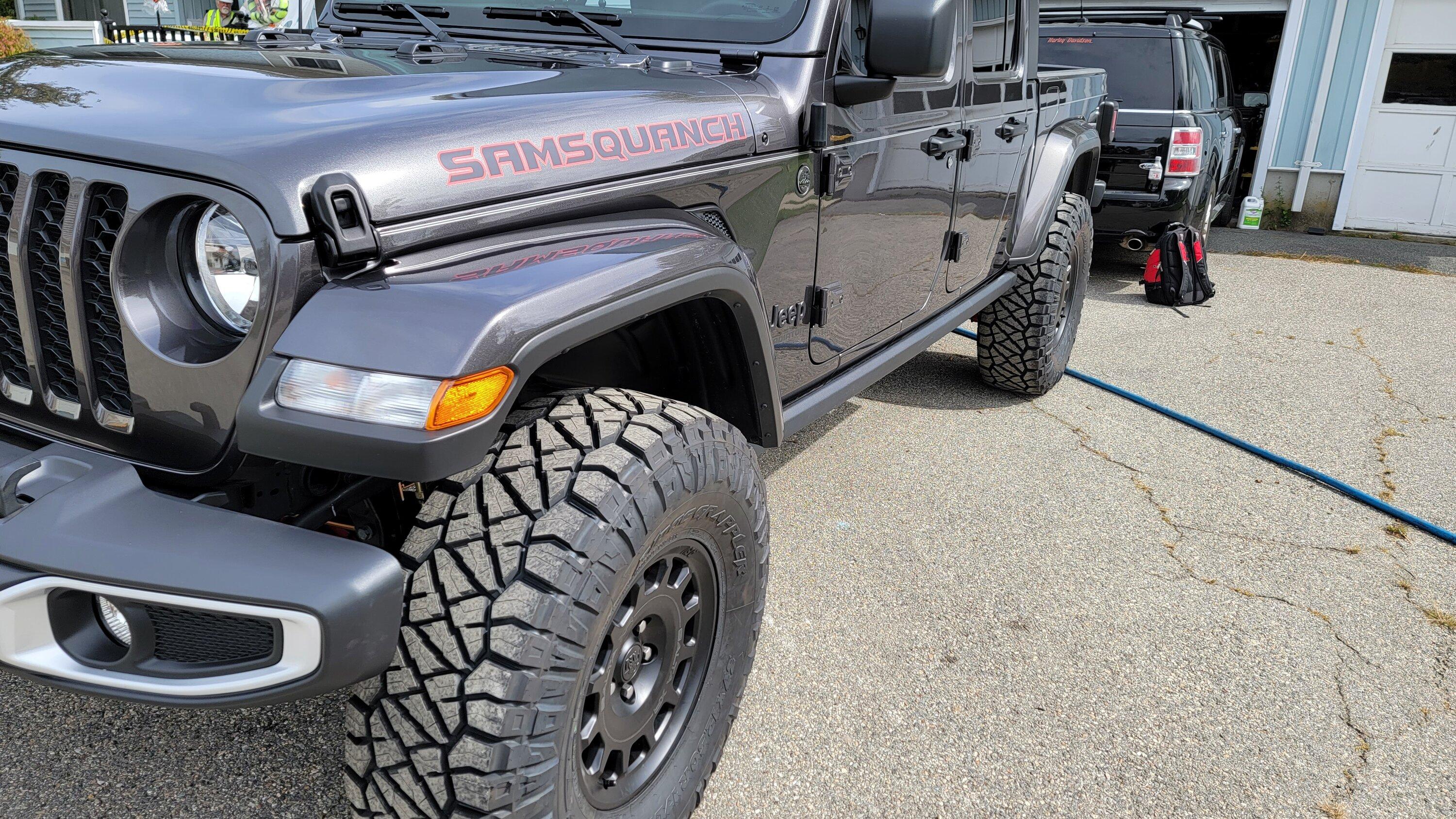 Jeep Gladiator Sport S - Samsquanch build 20220930_130043
