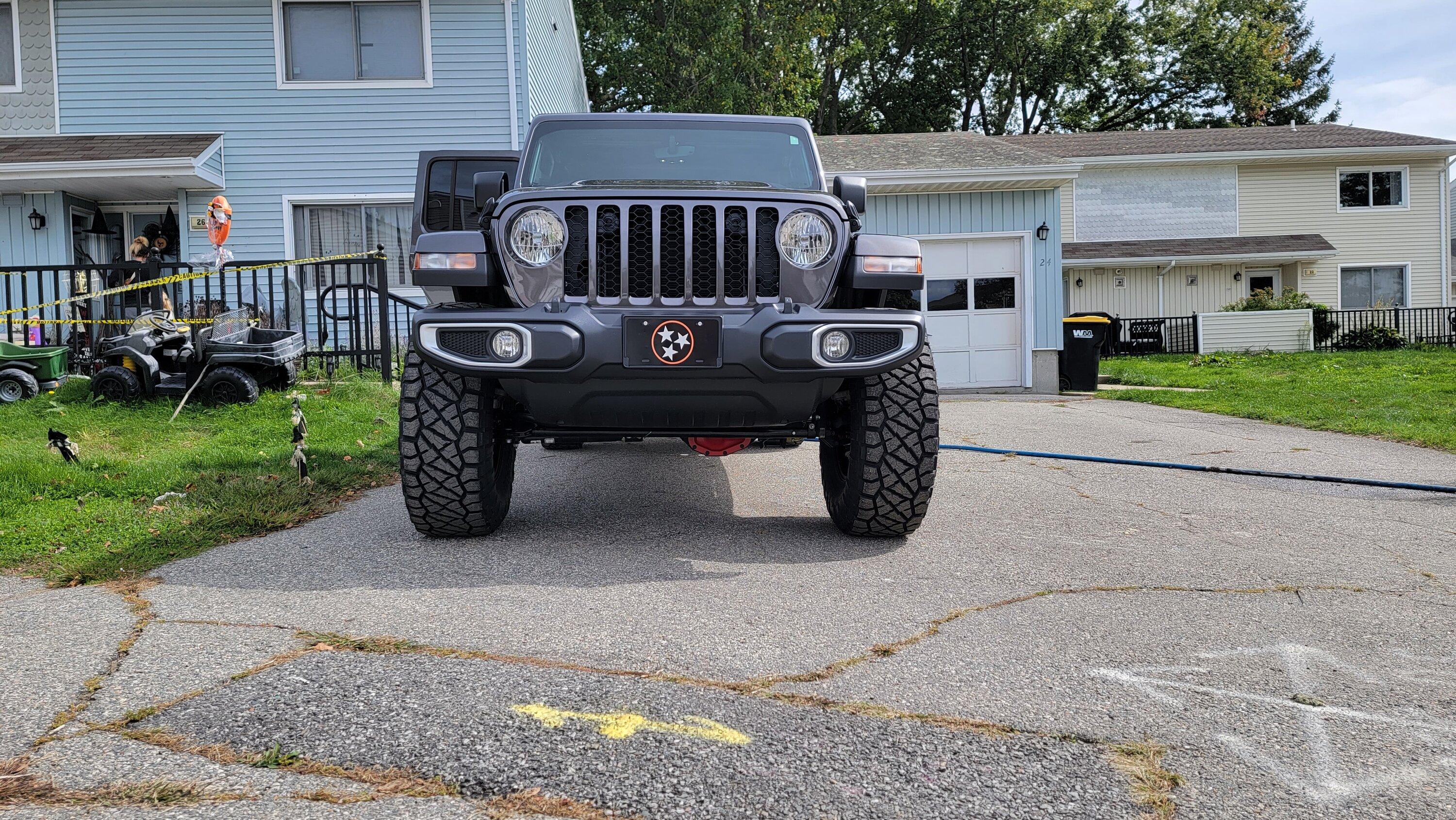 Jeep Gladiator Sport S - Samsquanch build 20220930_130036