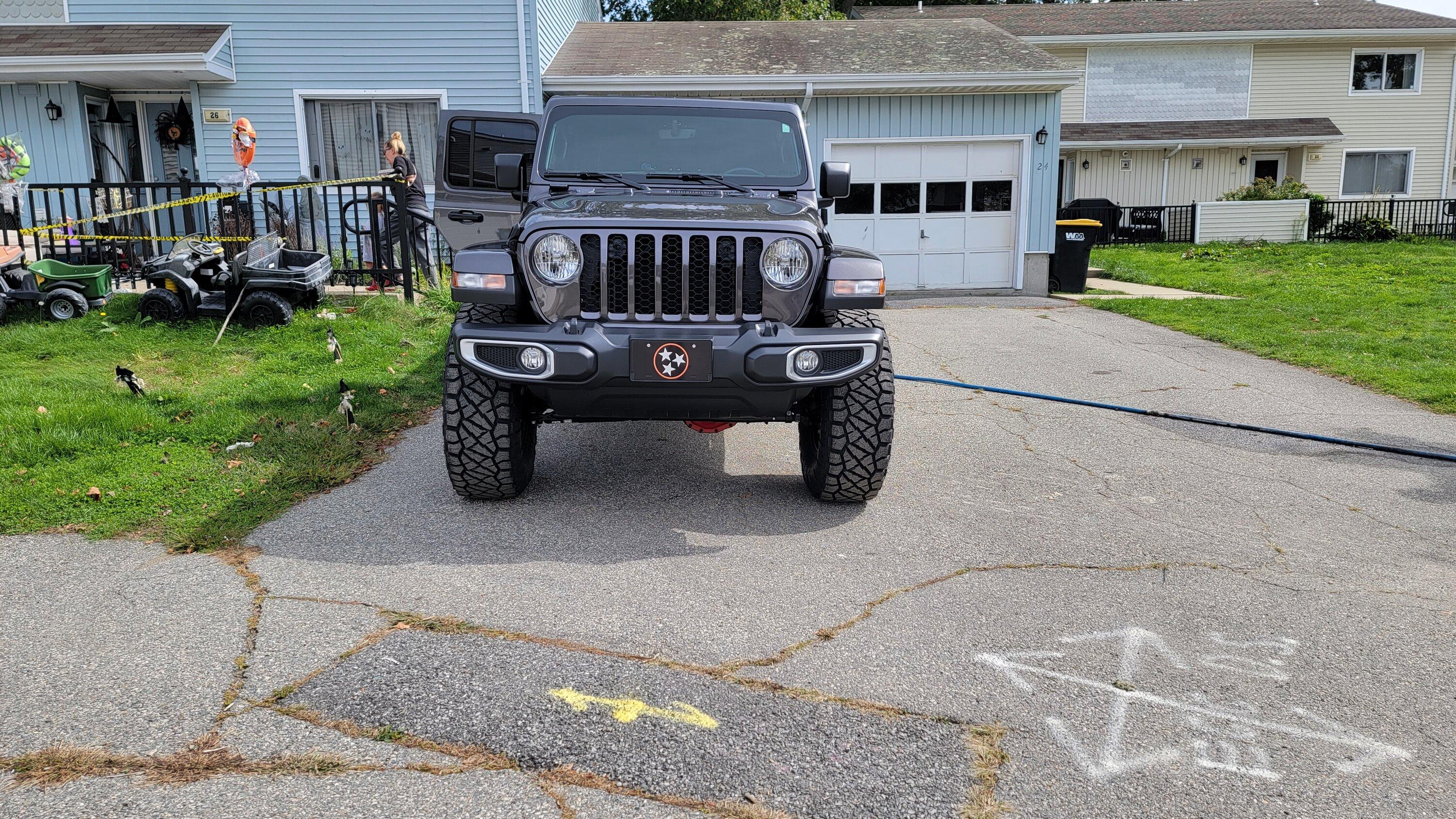 Jeep Gladiator Sport S - Samsquanch build 20220930_130030