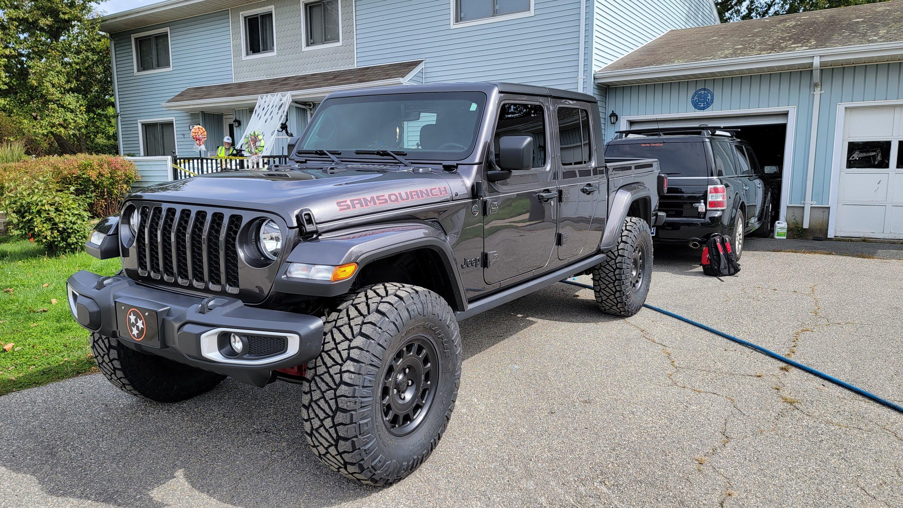 Jeep Gladiator Sport S - Samsquanch build 20220930_130023
