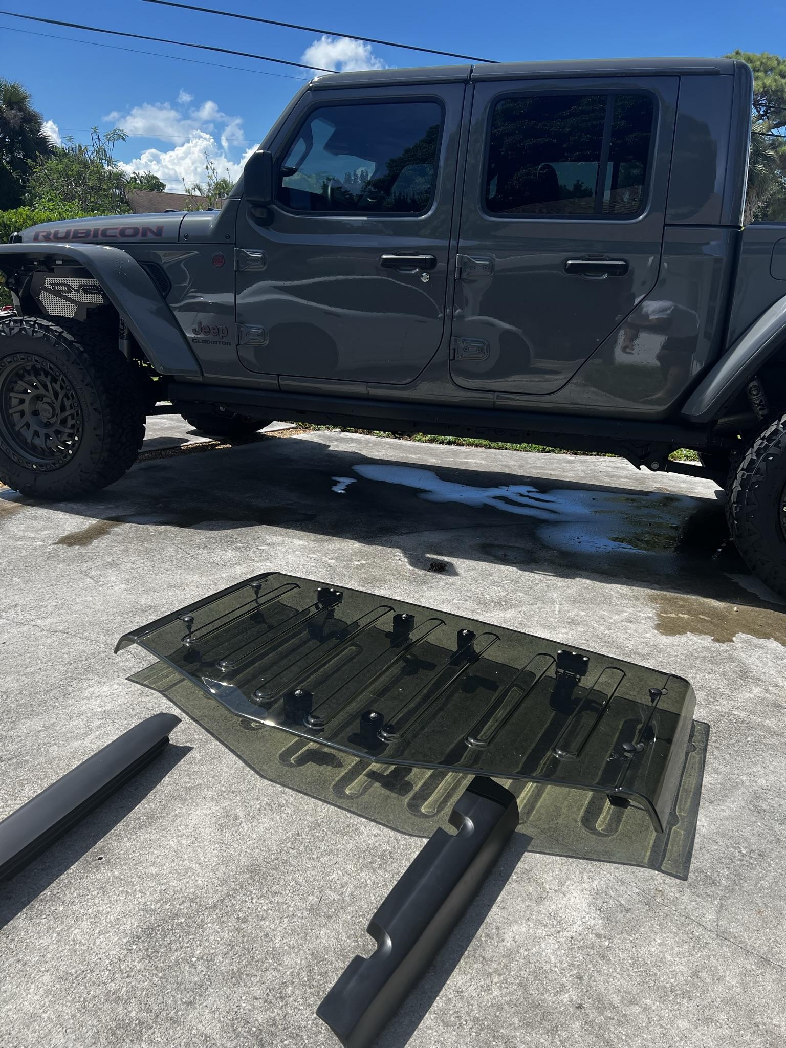 Jeep Gladiator Clearlidz Freedom Top  Palm Beach - $1150 CC6CA08B-2415-4D30-8A4A-62116A7BF89C