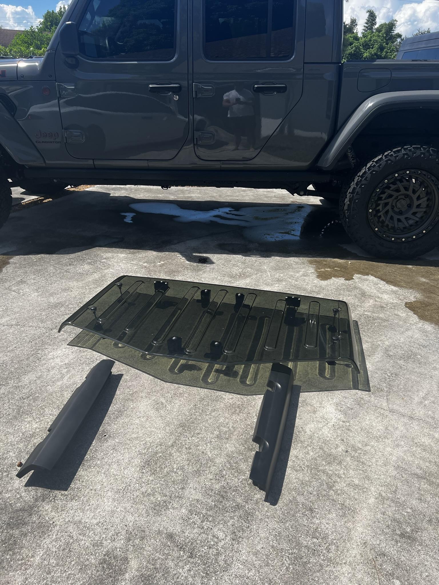 Jeep Gladiator Clearlidz Freedom Top  Palm Beach - $1150 8B43700C-3622-44D9-BF69-46C306467763