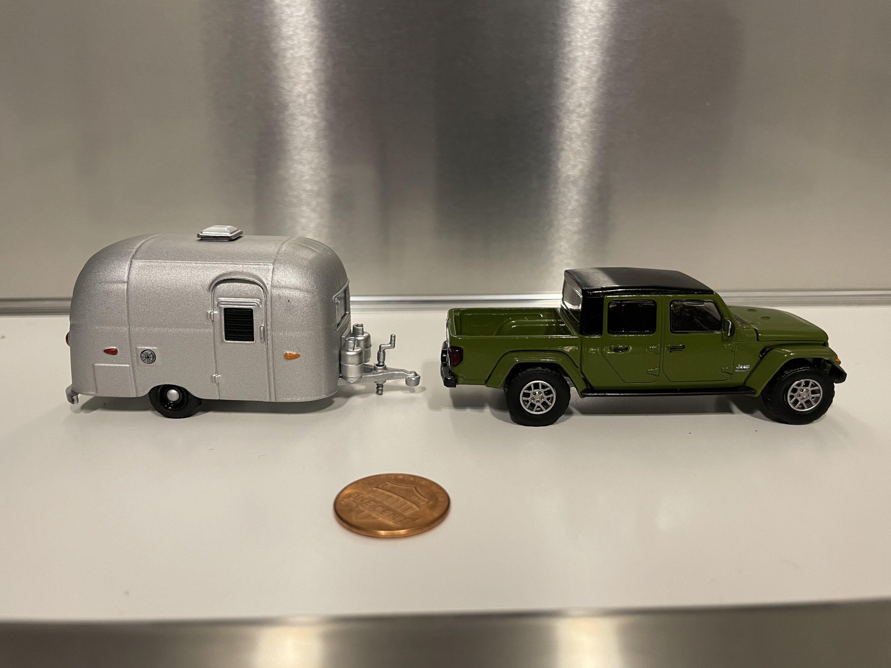 Jeep Gladiator Gladiators and Camper Pictures 87C9FD4B-A546-43C1-B97A-C98D41892657
