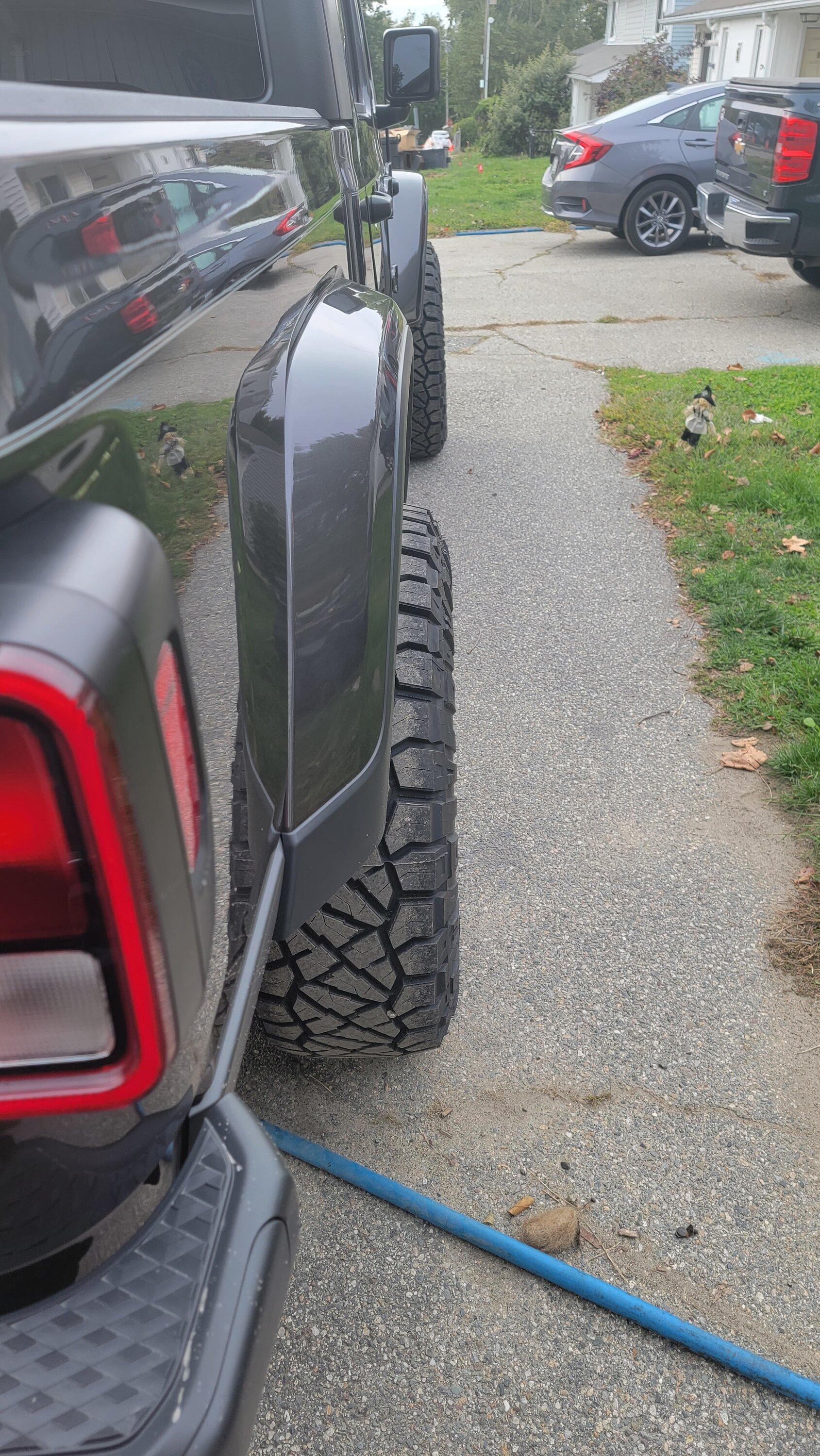 Jeep Gladiator Lets see all those Gladiators with lifts and bigger tires! 20220930_163009