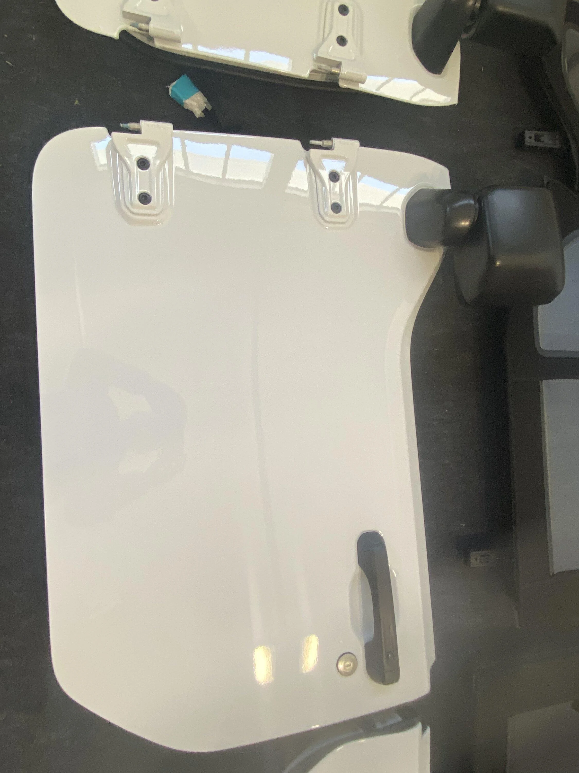 Jeep Gladiator White OEM Front & Rear Half Doors 2022 3C5AE631-4F84-412B-A65C-AB8023BA4EF4
