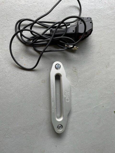 Jeep Gladiator Smittybilt X2O GEN2 10K Waterproof Wireless Winch with Synthetic Rope - 98510 IMG_5165