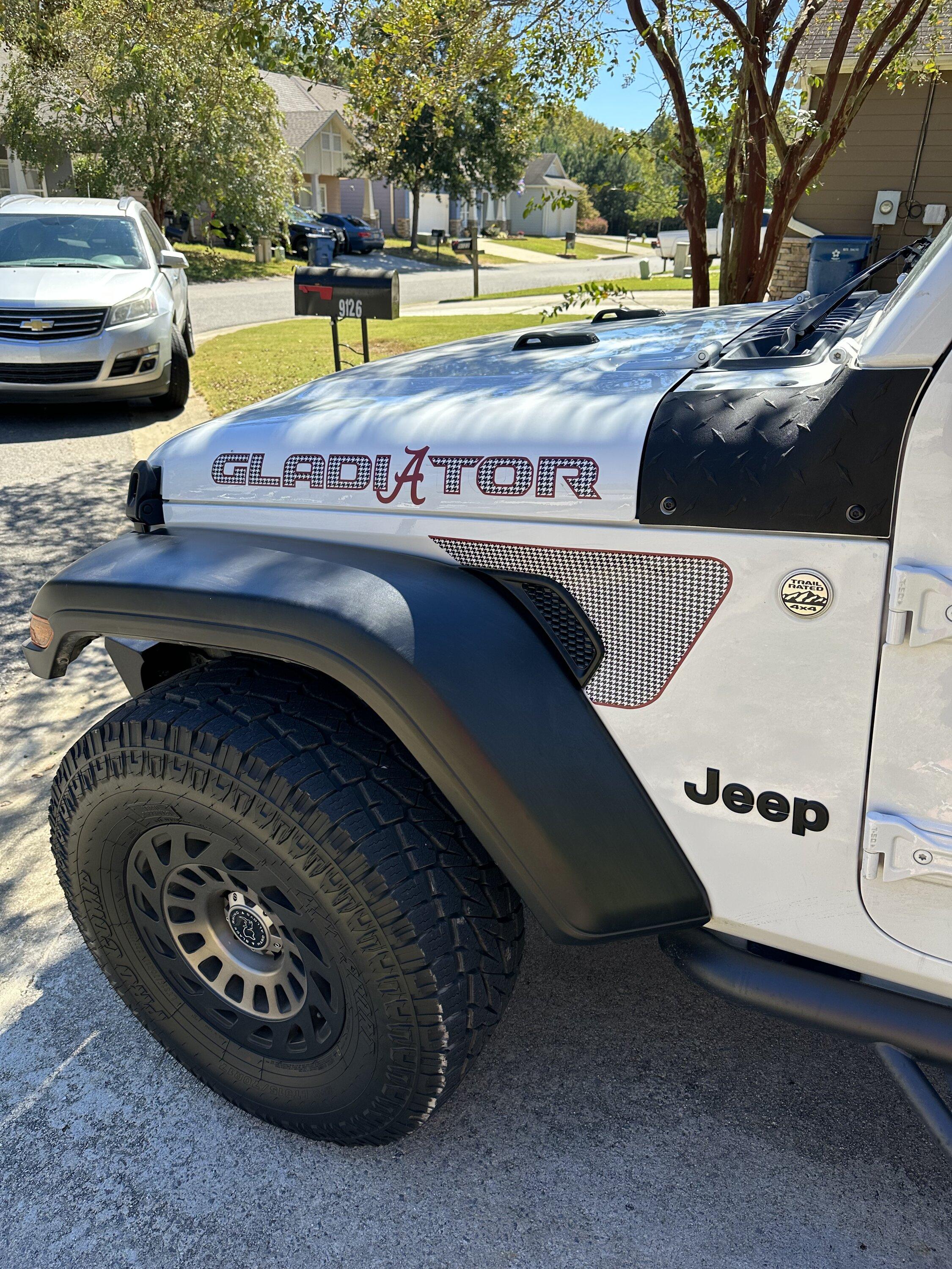 Jeep Gladiator Stickers and decal pics! AFD0B218-8BCB-432A-85E7-675A0AFBC728