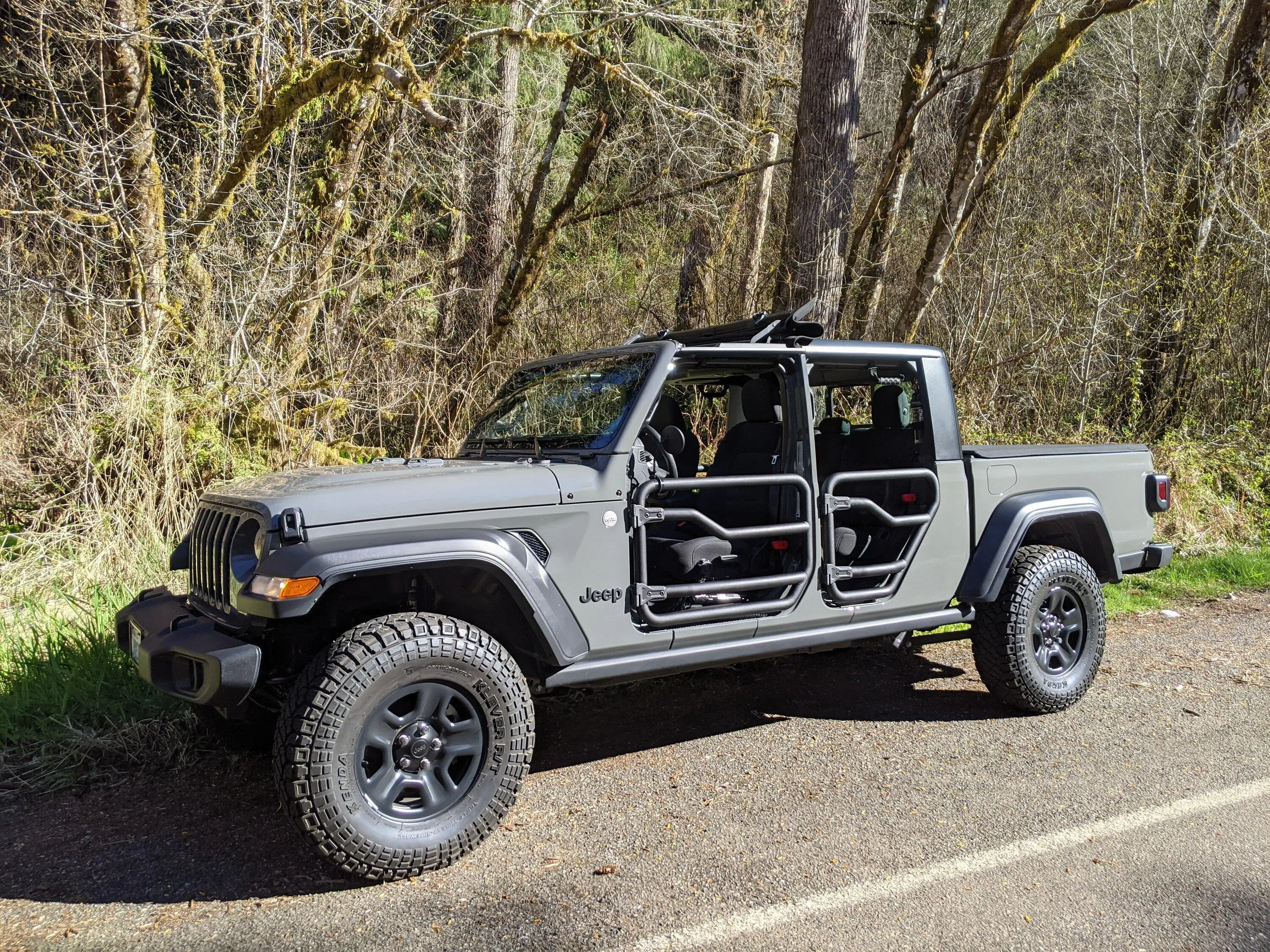 Jeep Gladiator FREE Rock Rails PXL_20210416_164547587