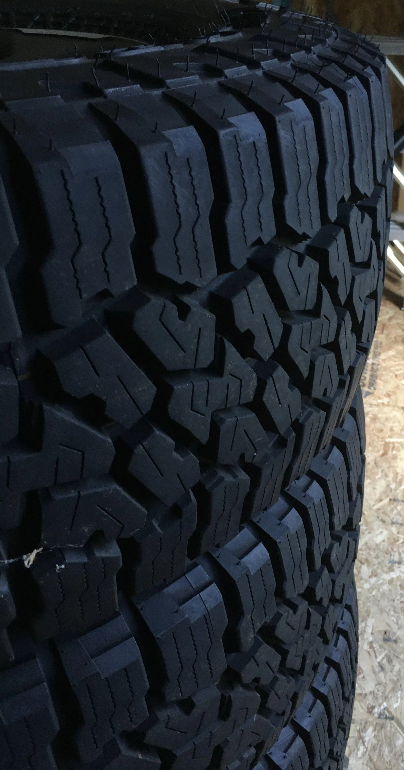 Jeep Gladiator 4 NEW Rubicon takeoff 33 inch WHEELS and TIRES (ALL Terrain) IMG_7386