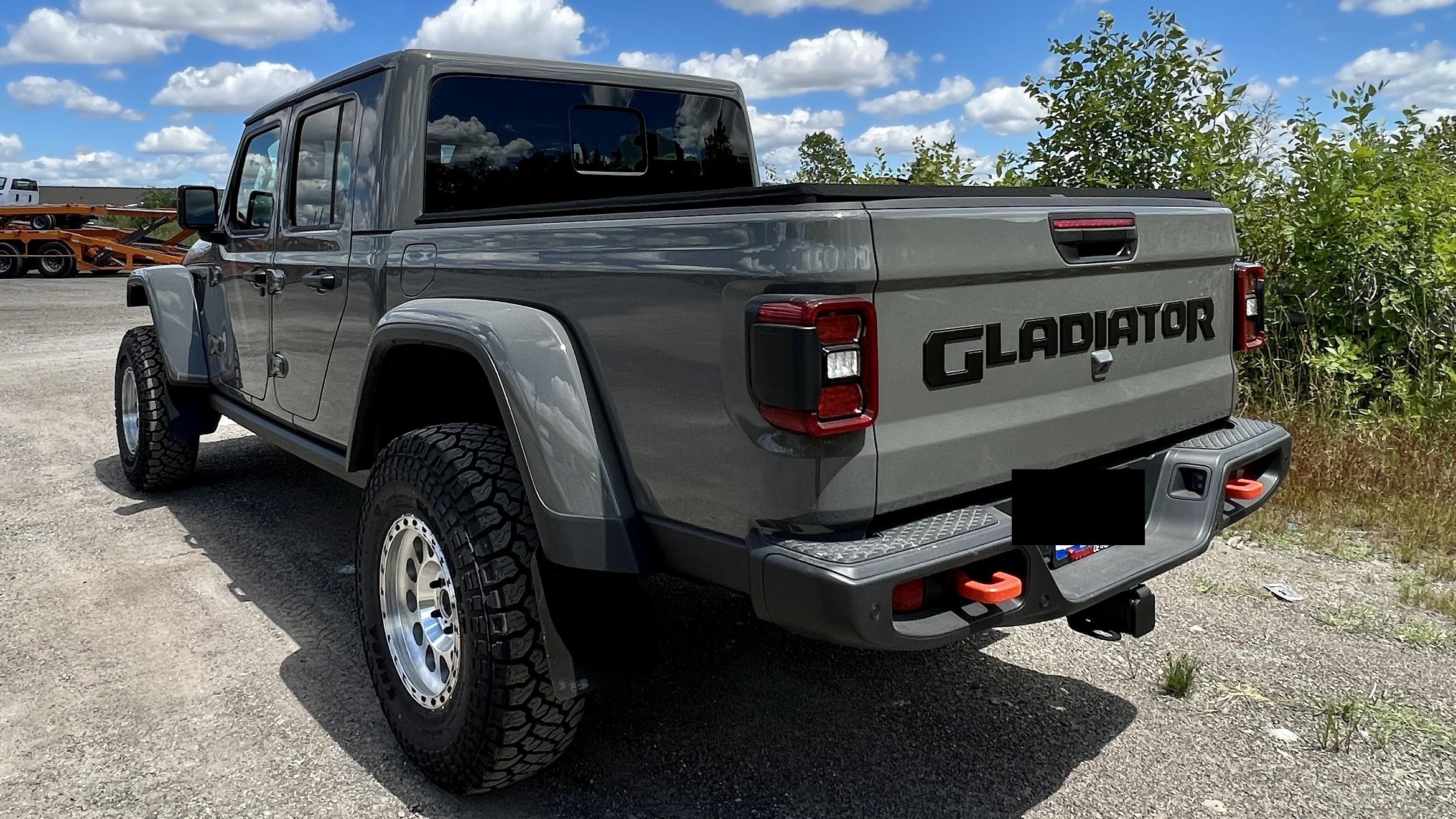 Jeep Gladiator STING GRAY Gladiator JT Club C44C8DA1-5B9B-4FFF-901D-9FF4A2F9A30B
