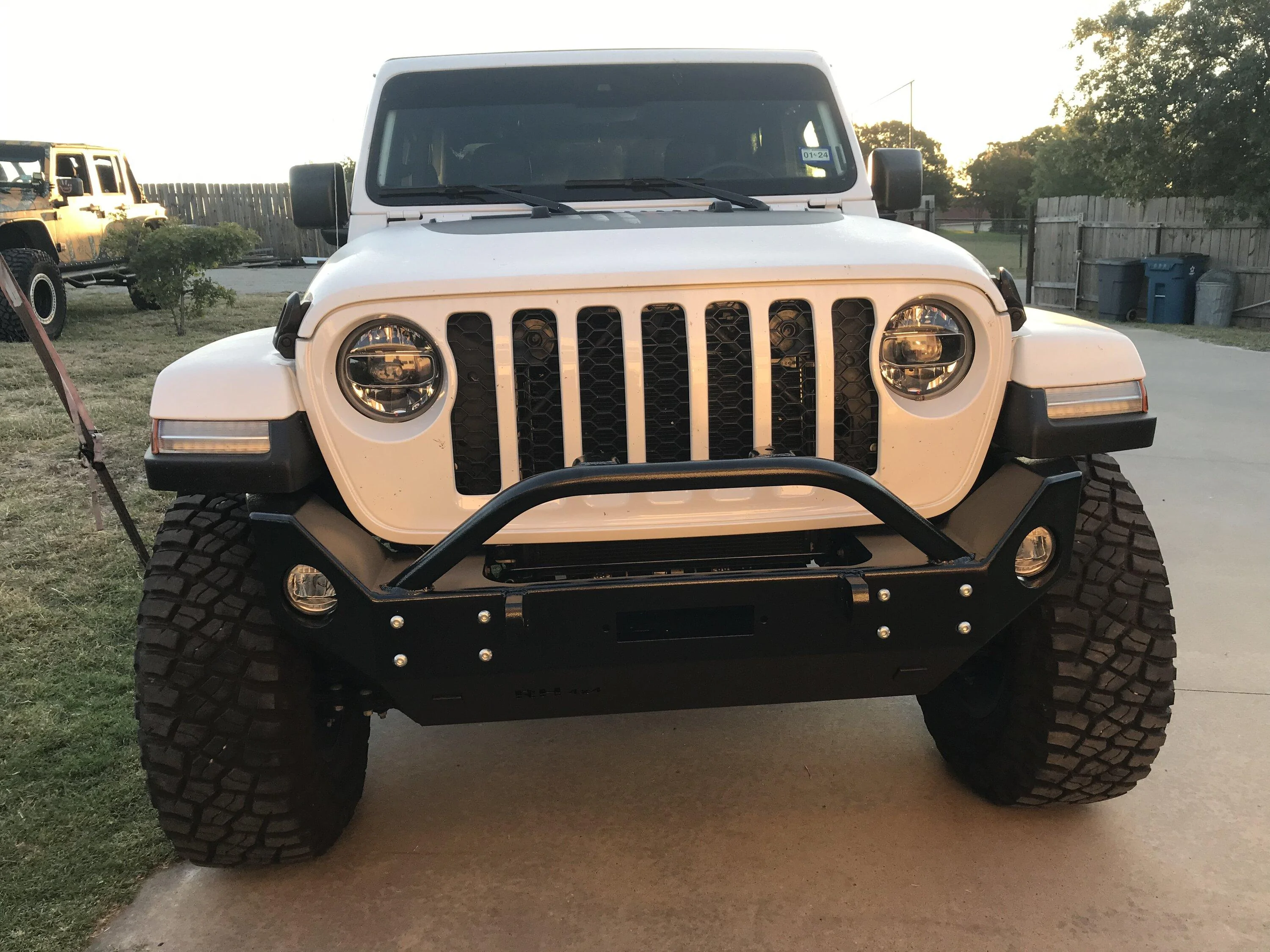Jeep Gladiator Cubic Money 277B1F7A-640A-4359-8DF8-46A9660BAC49