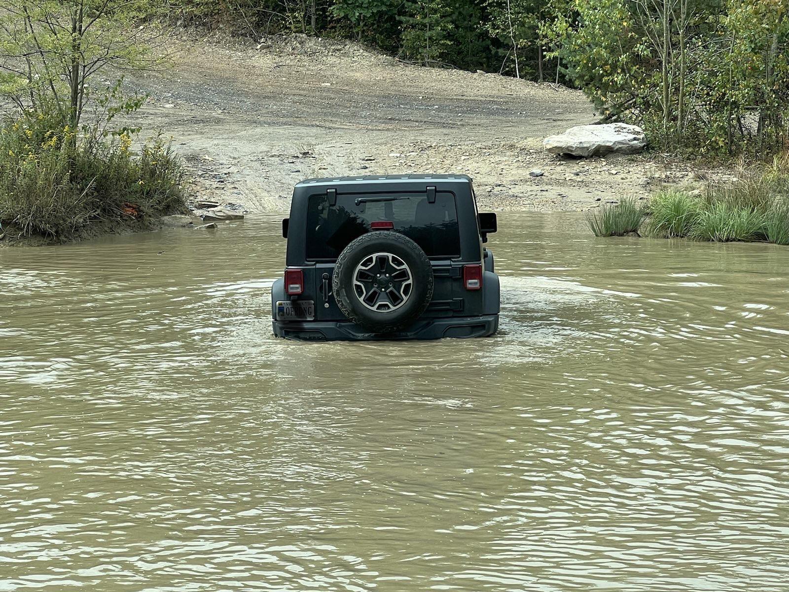 Jeep Gladiator Jeep Academy and hurricane Ian FFA98049-0B3B-40D4-8475-76093CF1C12F