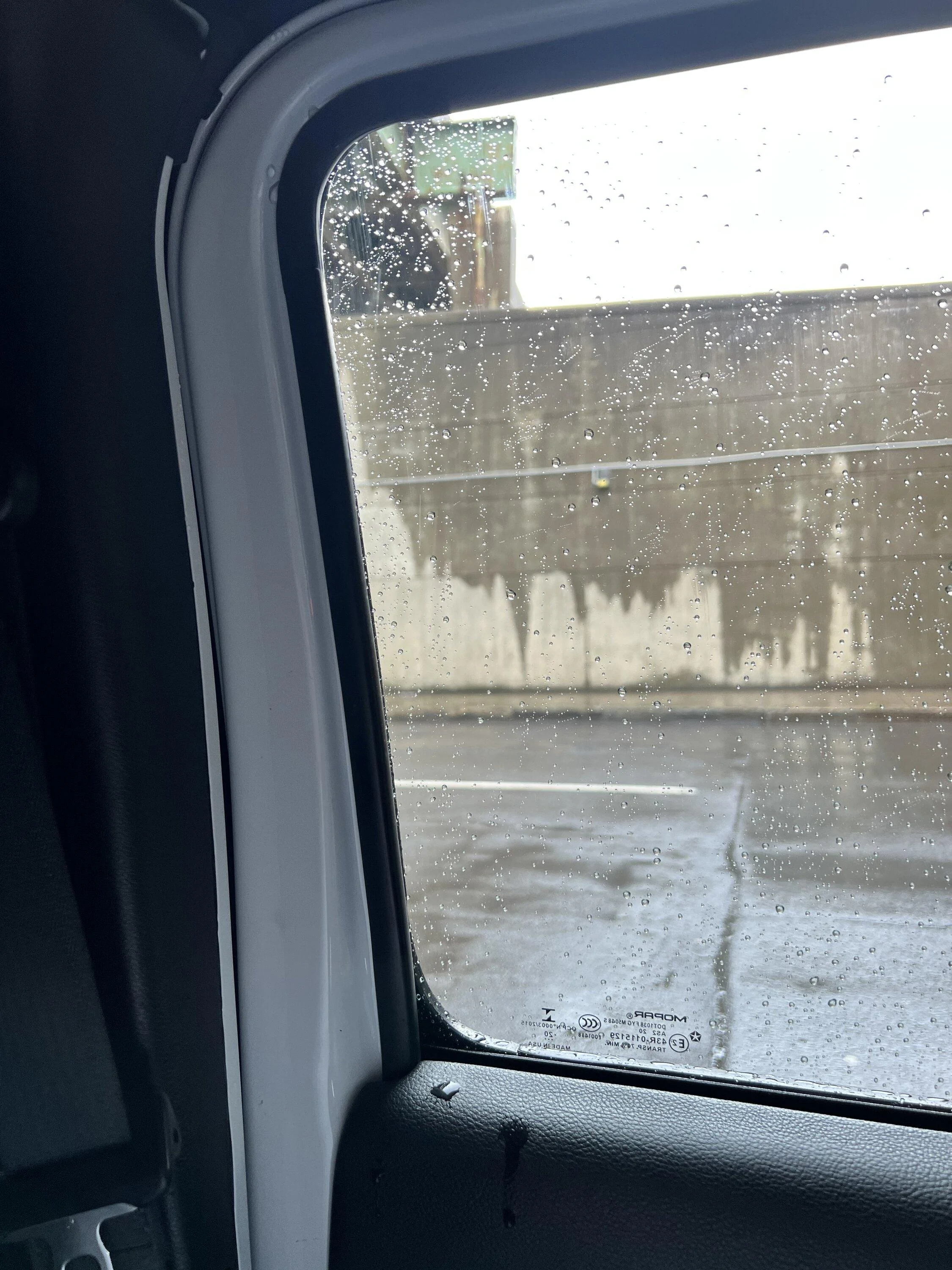 Jeep Gladiator Leaks in front doors image_67173377