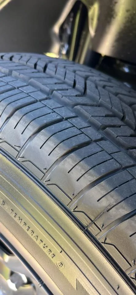 Jeep Gladiator Price Drop! OEM / Factory / Stock Jeep Gladiator Sport Black 17" Wheels and 245/75R17 Tires 7E63EBBE-04B5-4AC9-8238-DD9063B61DC2