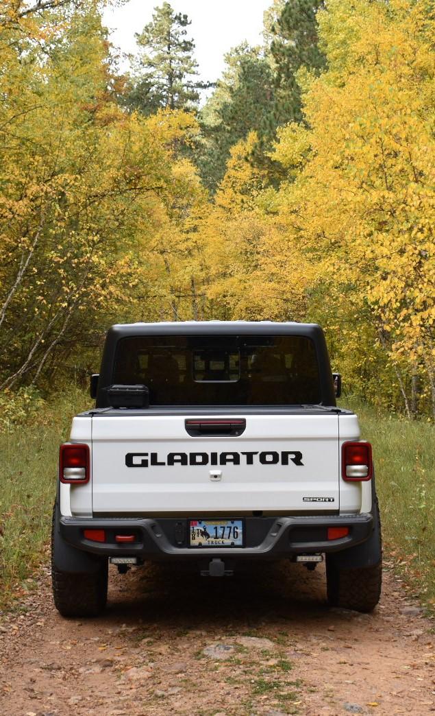 Jeep Gladiator BRIGHT WHITE Gladiator JT Club Gladiator Fall Colors.JPG