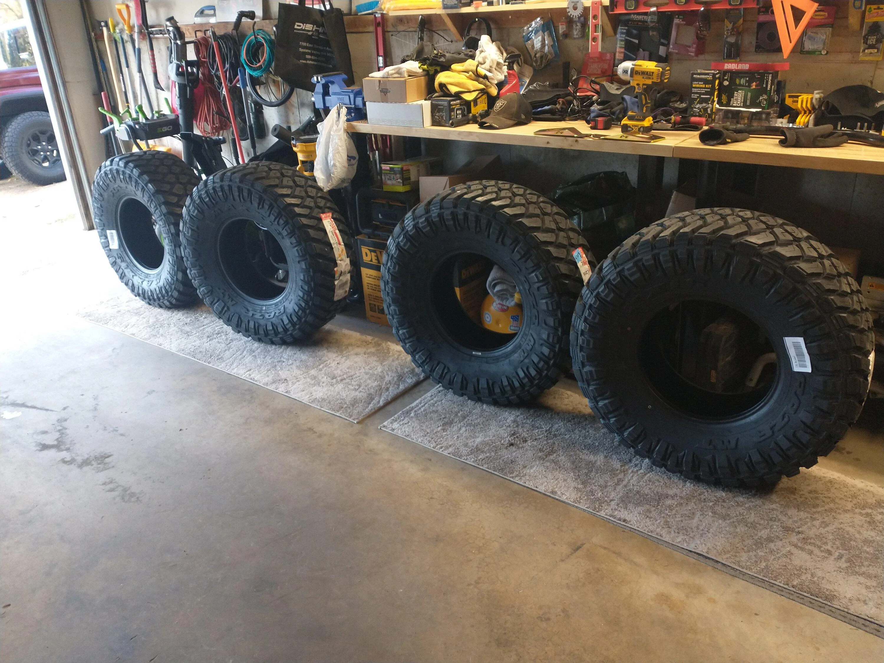 Jeep Gladiator Possible tire scam? maxxis razr mt IMG_20221005_102939944