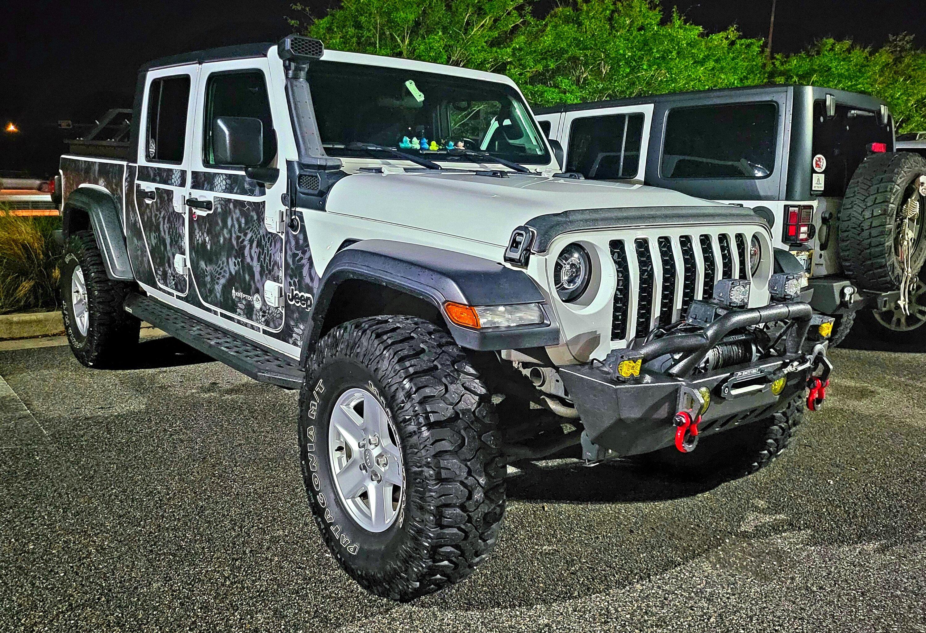 Jeep Gladiator Why is picking a tire size so difficult?! 20220407_210003