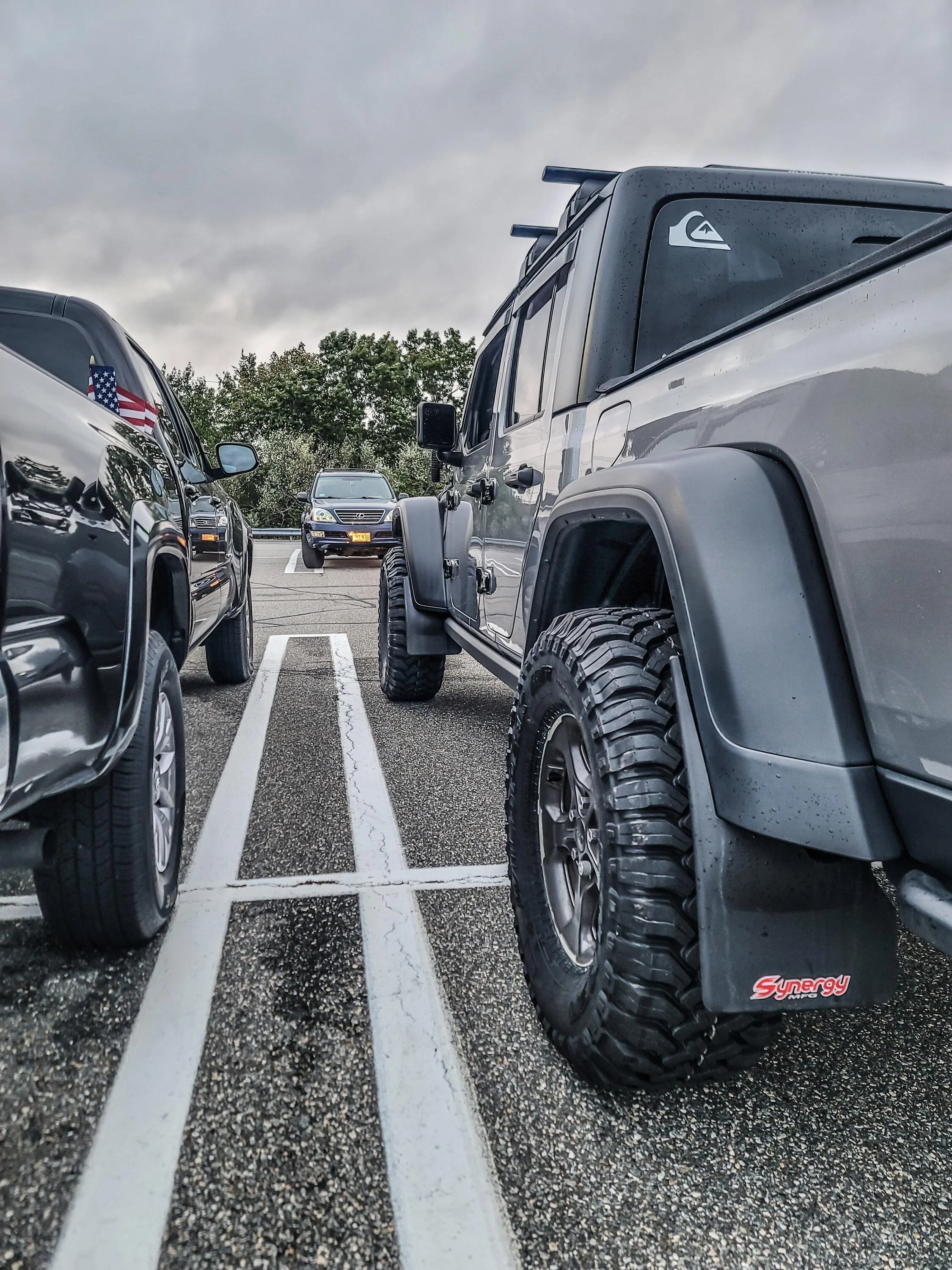 Jeep Gladiator 35's, no lift? PSX_20221004_174854